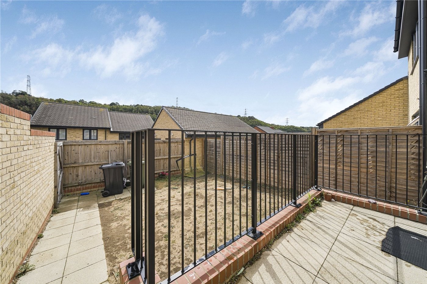 3 bedroom property for sale in Ebbsfleet Valley | Robinson Jackson