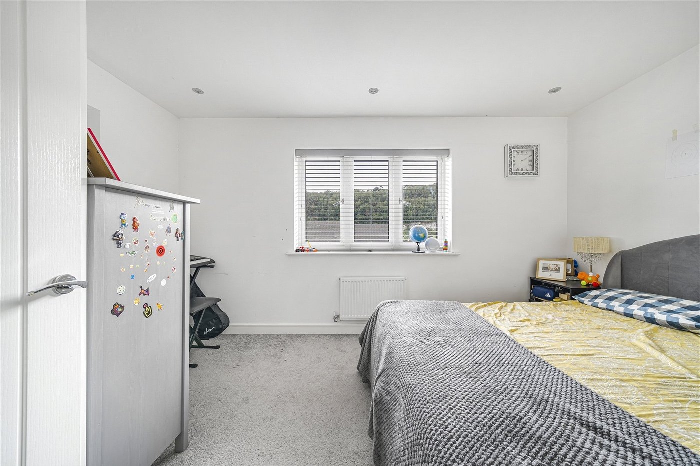 3 bedroom property for sale in Ebbsfleet Valley | Robinson Jackson