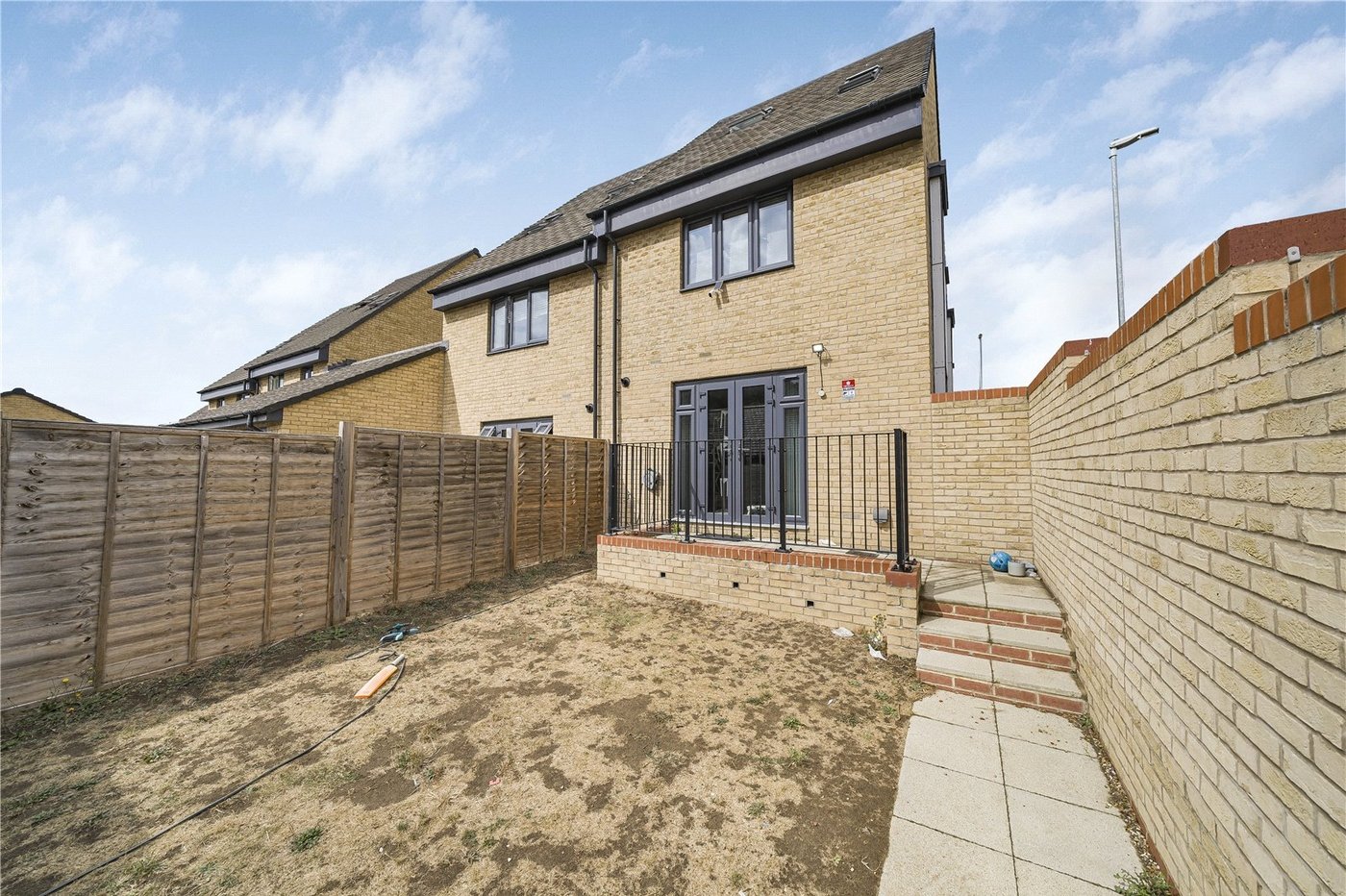 3 bedroom property for sale in Ebbsfleet Valley | Robinson Jackson