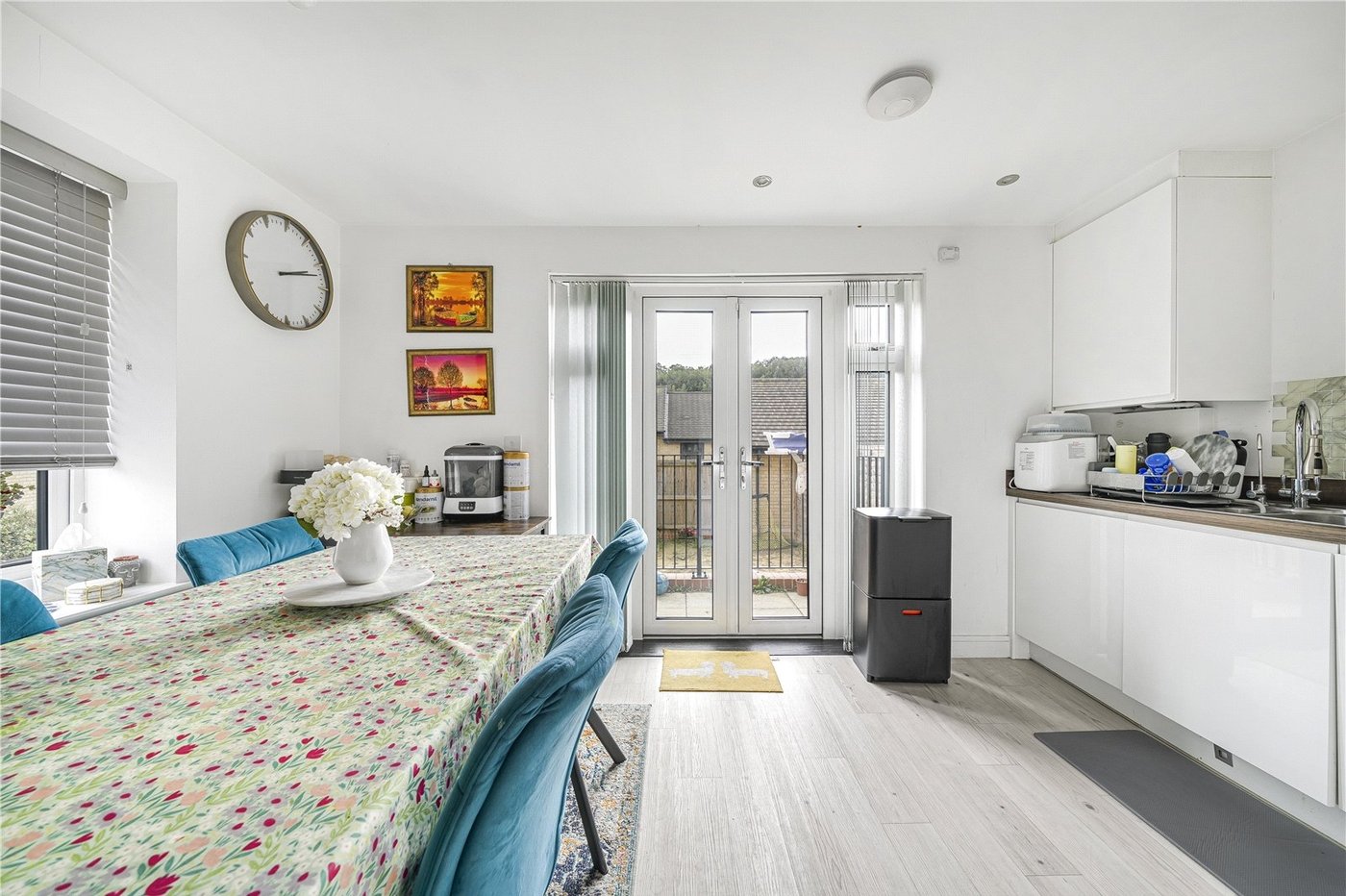 3 bedroom property for sale in Ebbsfleet Valley | Robinson Jackson