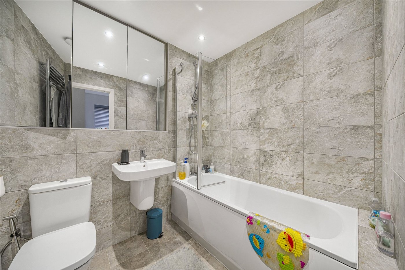 3 bedroom property for sale in Ebbsfleet Valley | Robinson Jackson