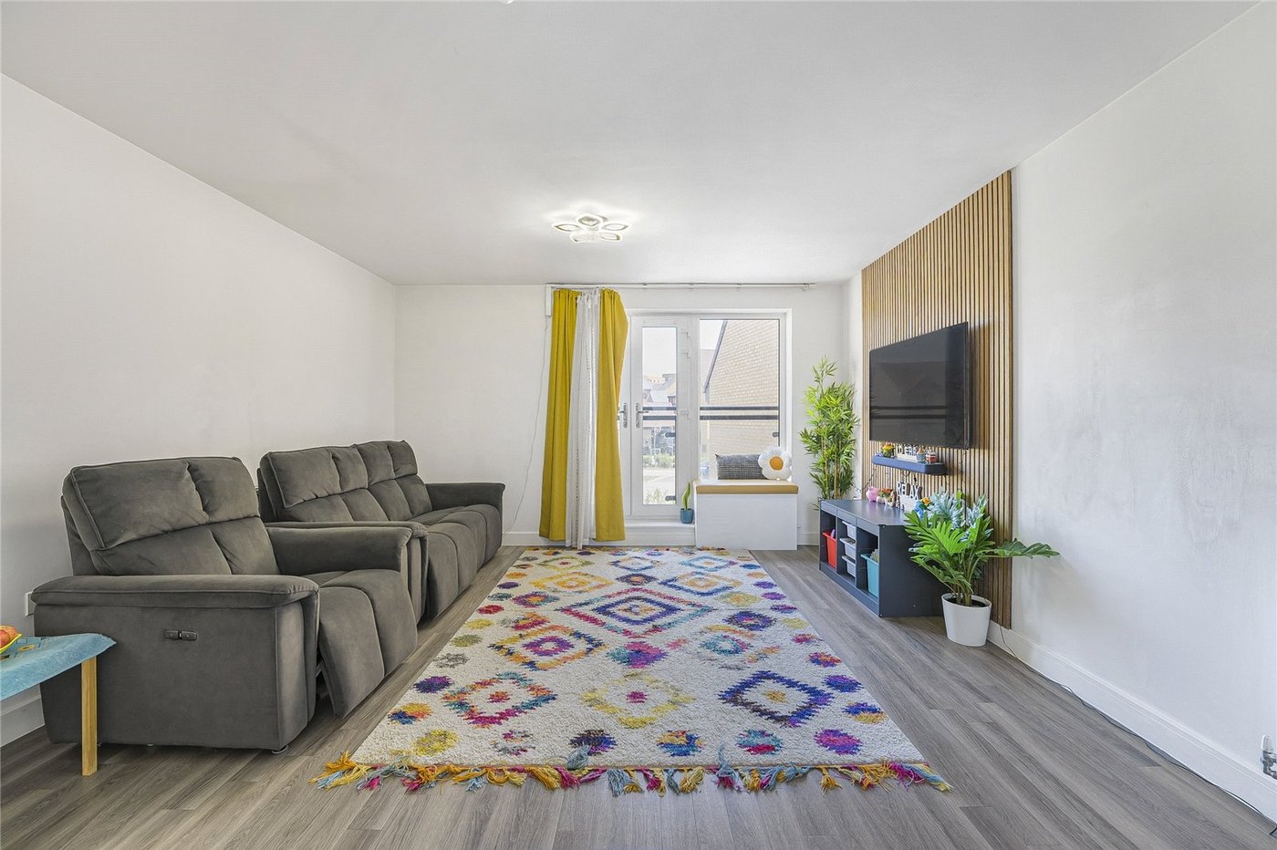 2 bedroom property for sale in Ebbsfleet Valley | Robinson Jackson
