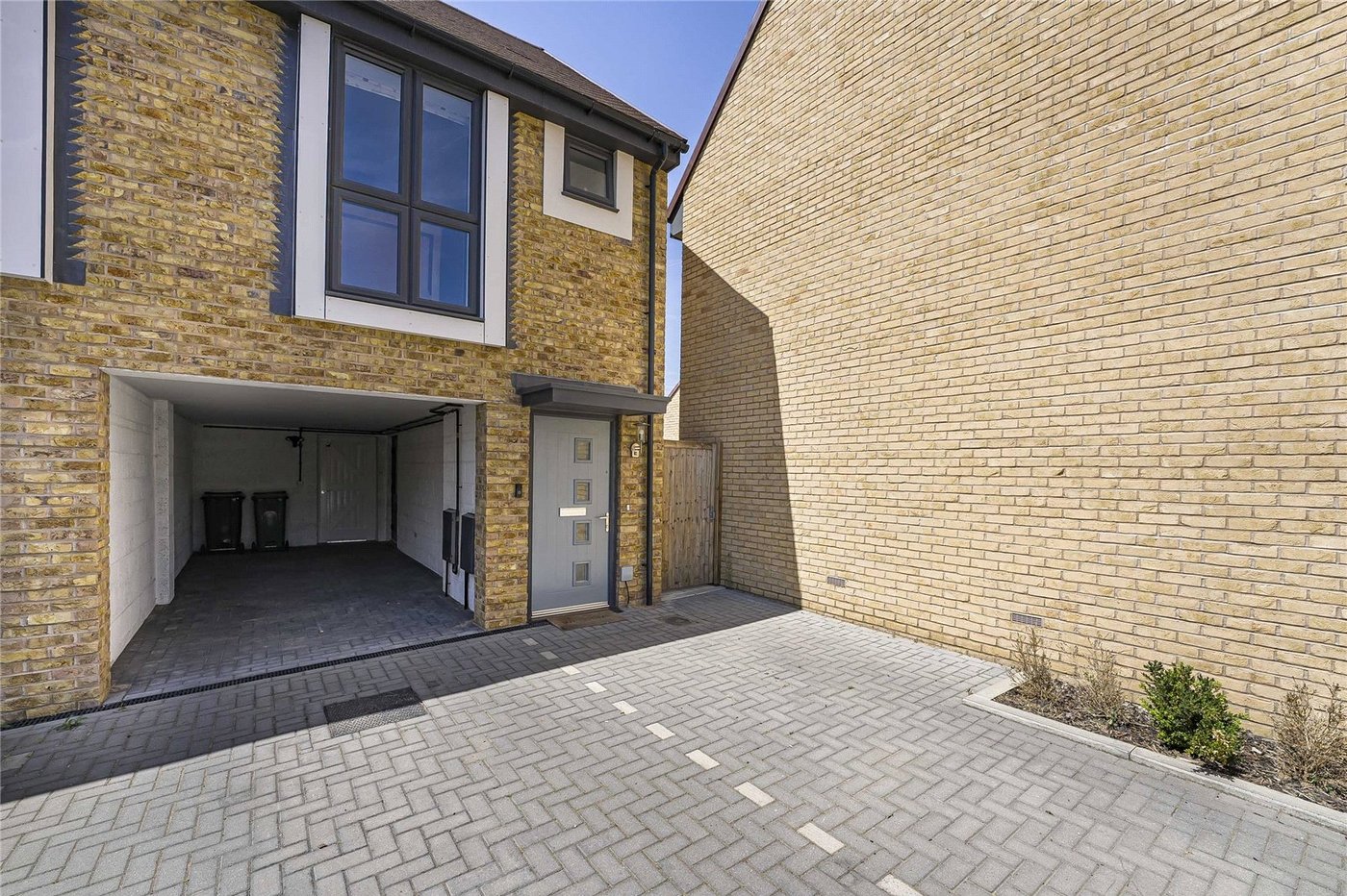 2 bedroom property for sale in Ebbsfleet Valley | Robinson Jackson