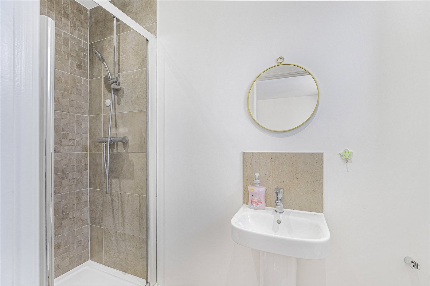 2 bedroom property for sale in Ebbsfleet Valley | Robinson Jackson