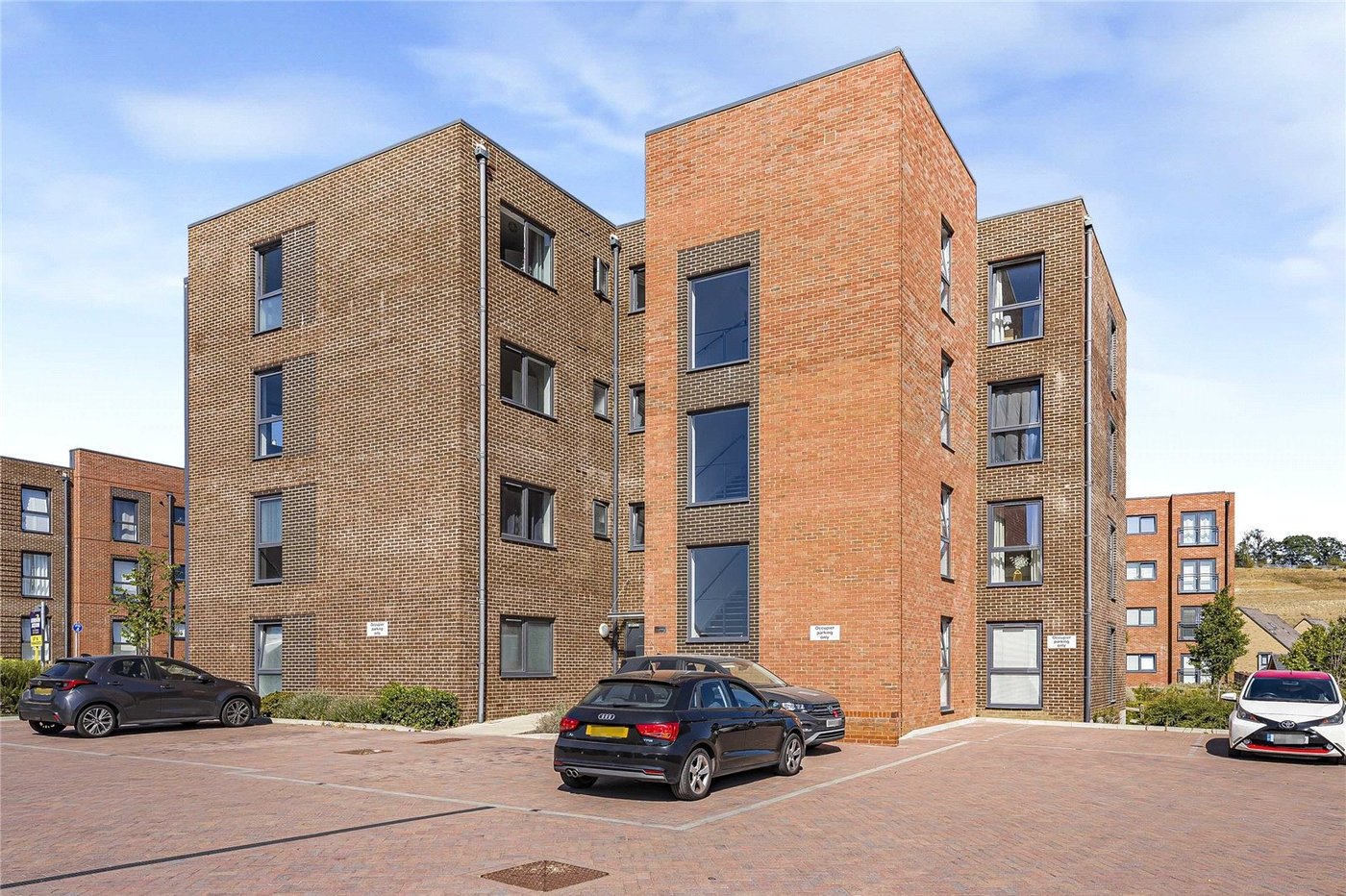 2 bedroom property for sale in Ebbsfleet Valley | Robinson Jackson