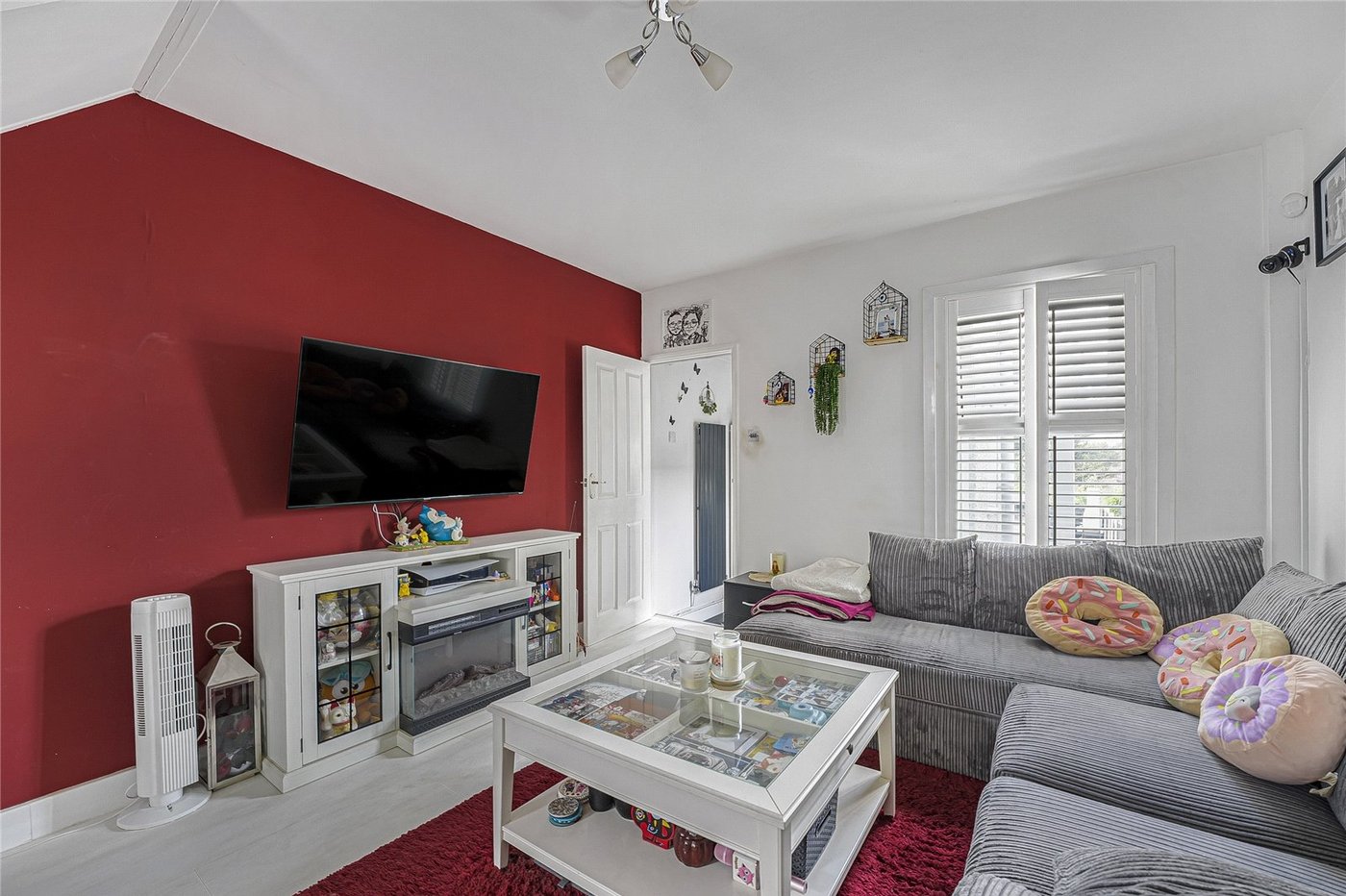 2 bedroom house for sale in Greenhithe | Robinson Jackson