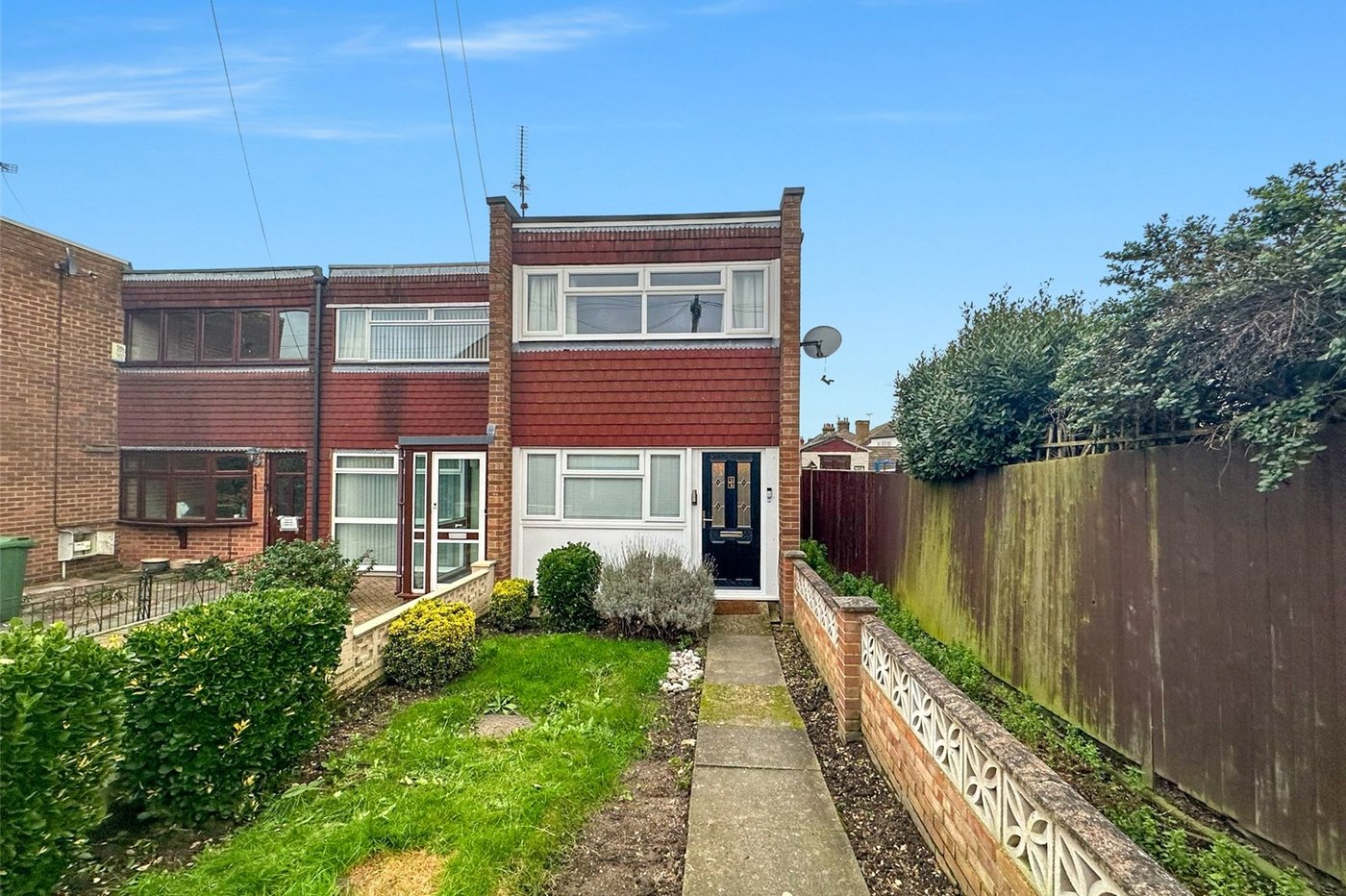 house for sale in Kent, DA10 Robinson Jackson