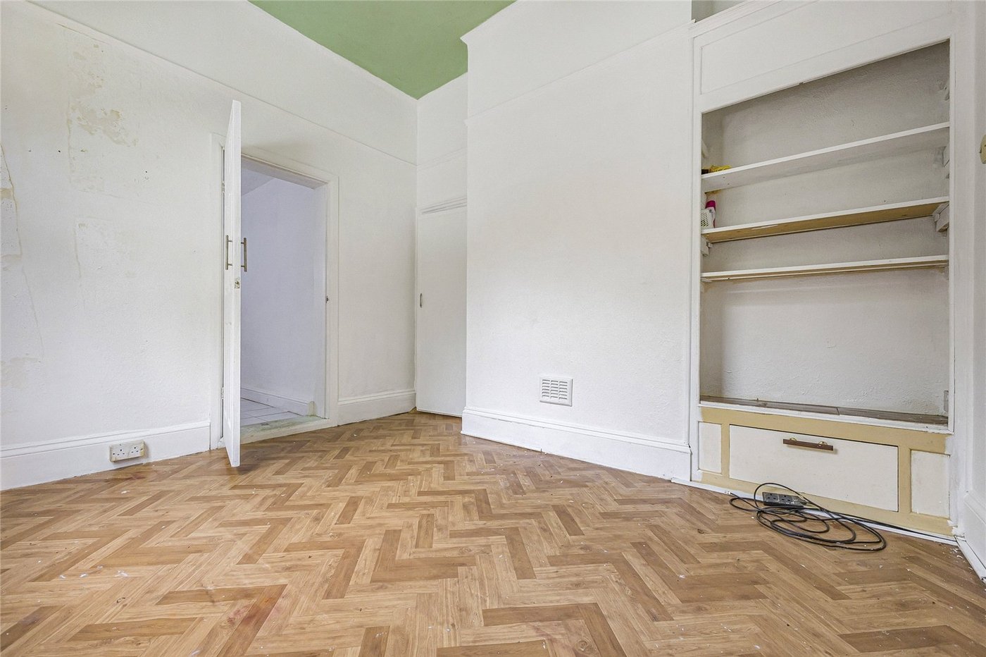 1 bedroom property for sale in Strood | Robinson Michael & Jackson
