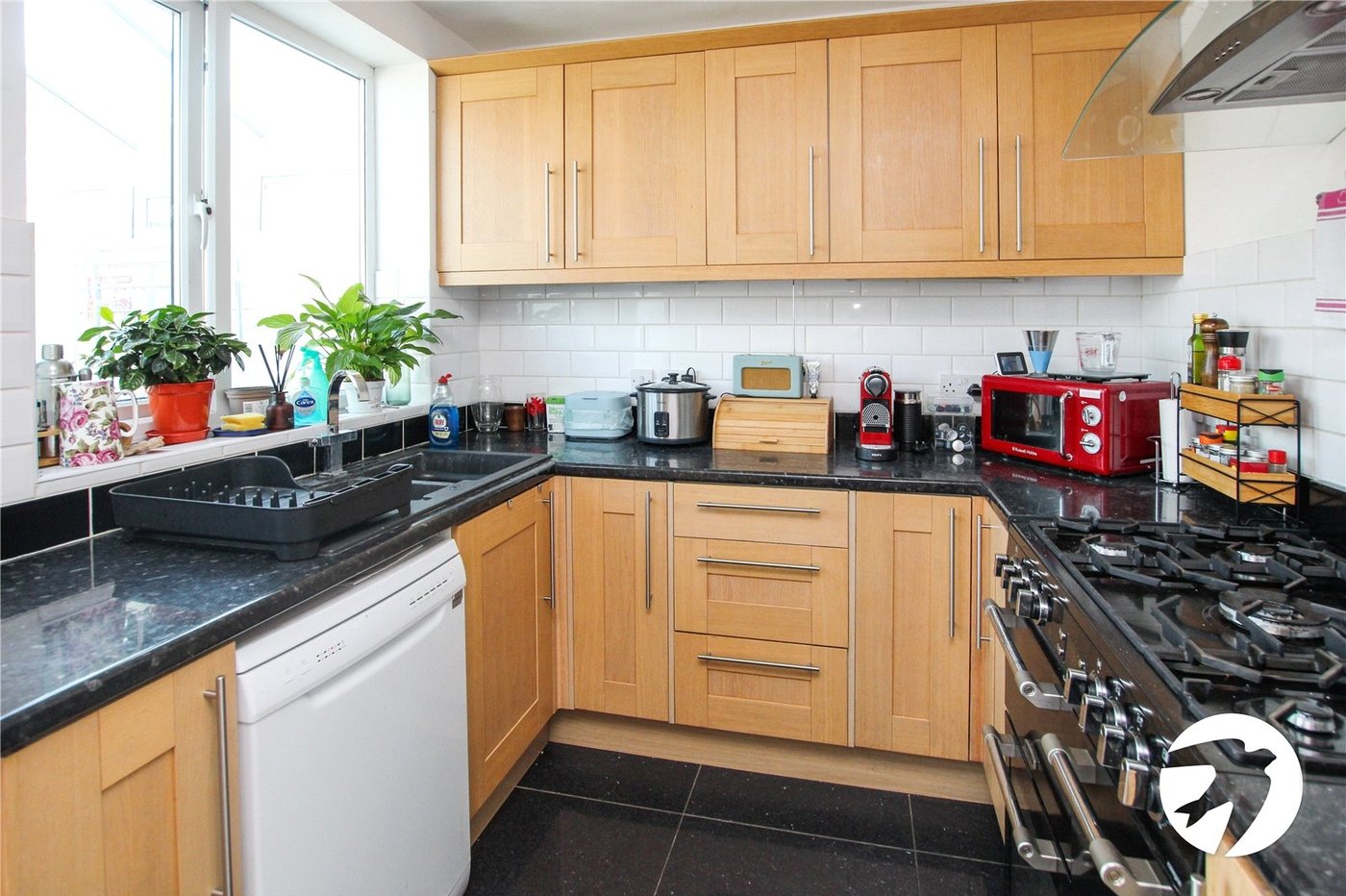 3 bedroom house for sale in London | Robinson Jackson