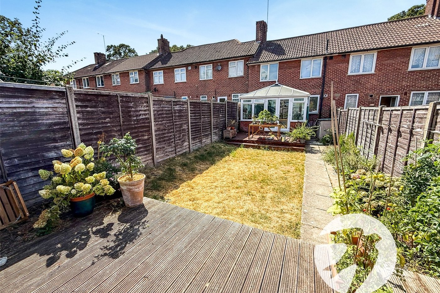 3 bedroom house for sale in London | Robinson Jackson