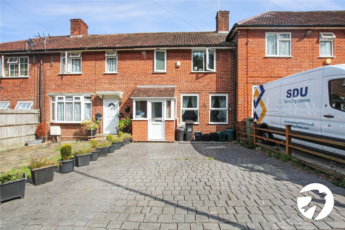 3 bedroom house for sale in London | Robinson Jackson