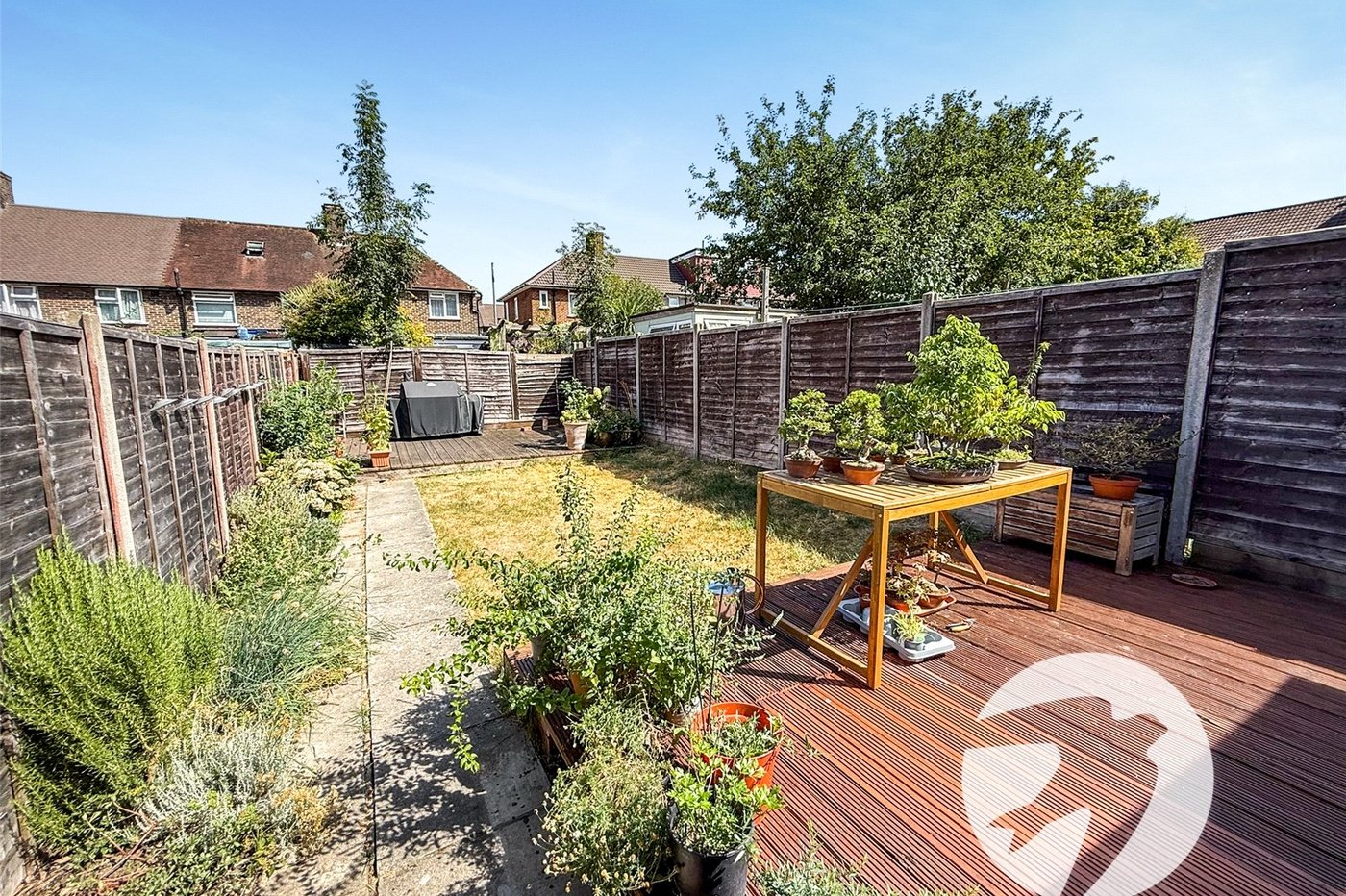3 bedroom house for sale in London | Robinson Jackson