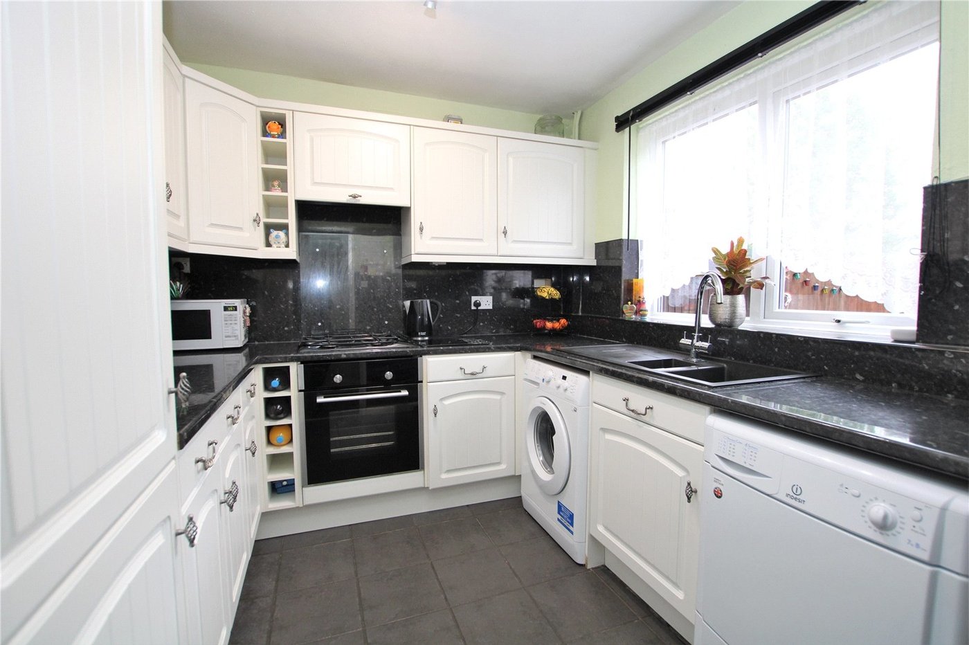2 bedroom house for sale in Mottingham | Robinson Jackson