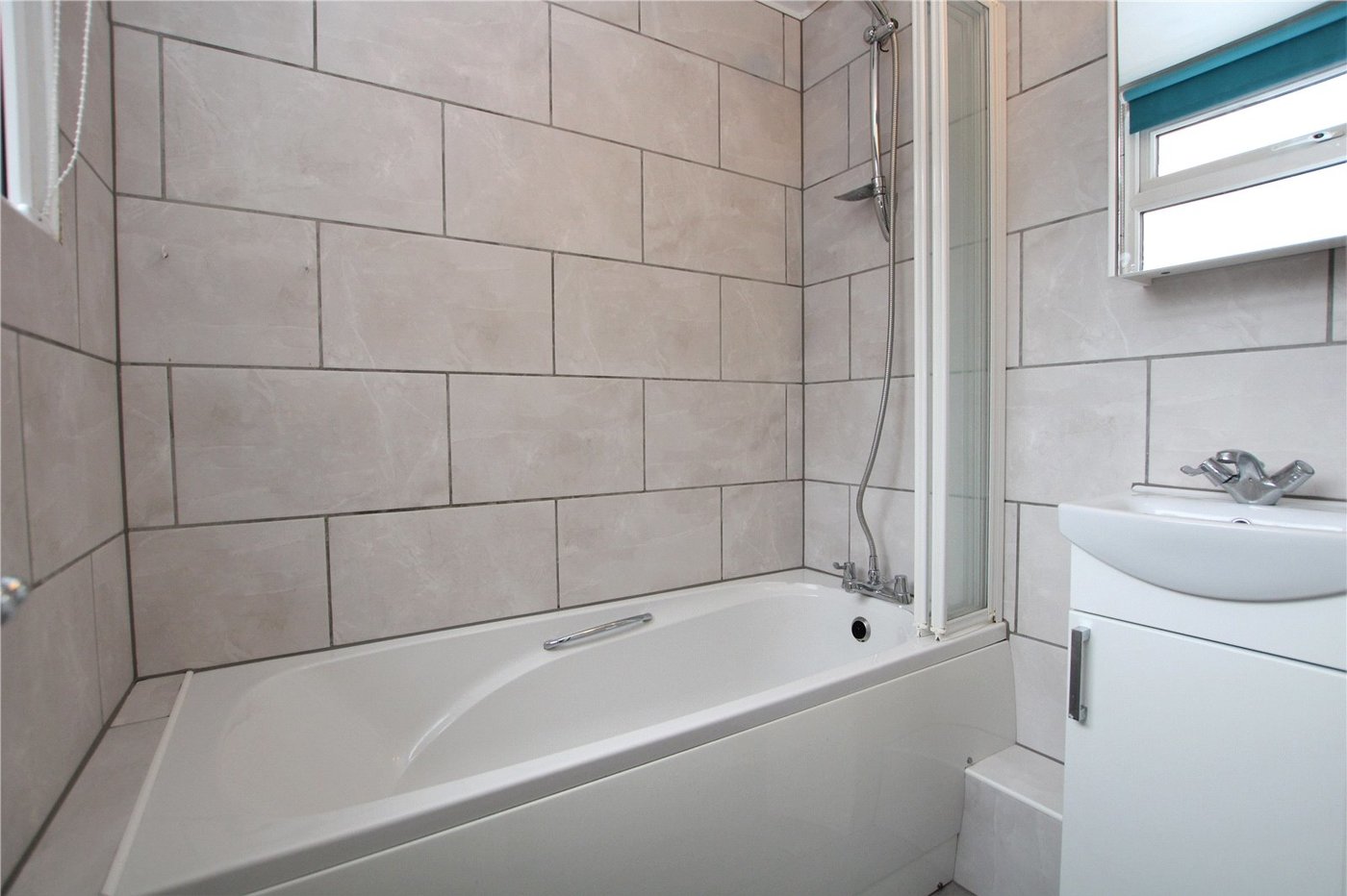 2 bedroom house for sale in Mottingham | Robinson Jackson