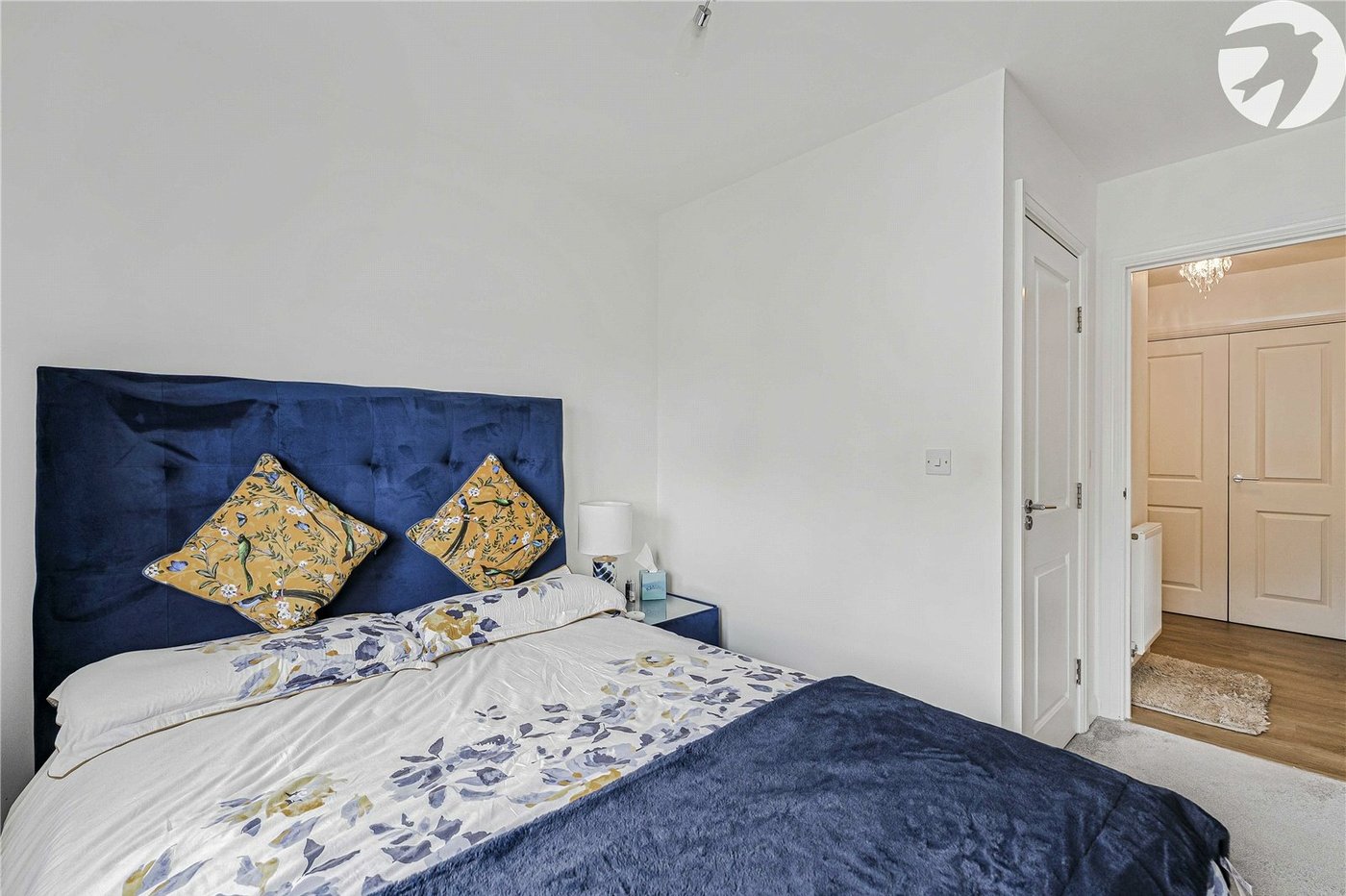 2 bedroom property for sale in Greenhithe | Robinson Jackson