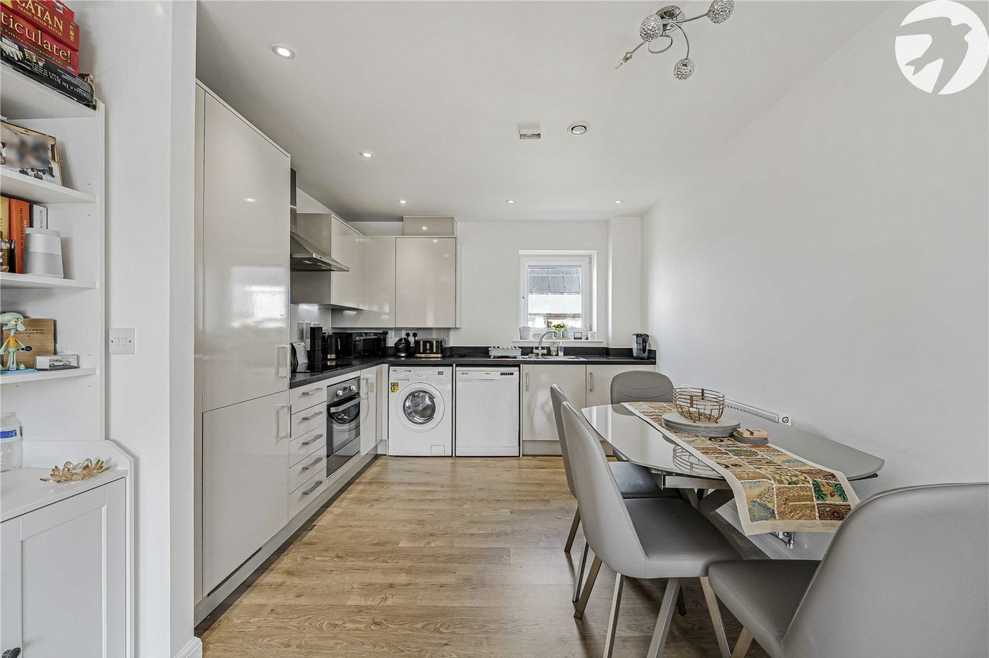 2 bedroom property for sale in Greenhithe | Robinson Jackson