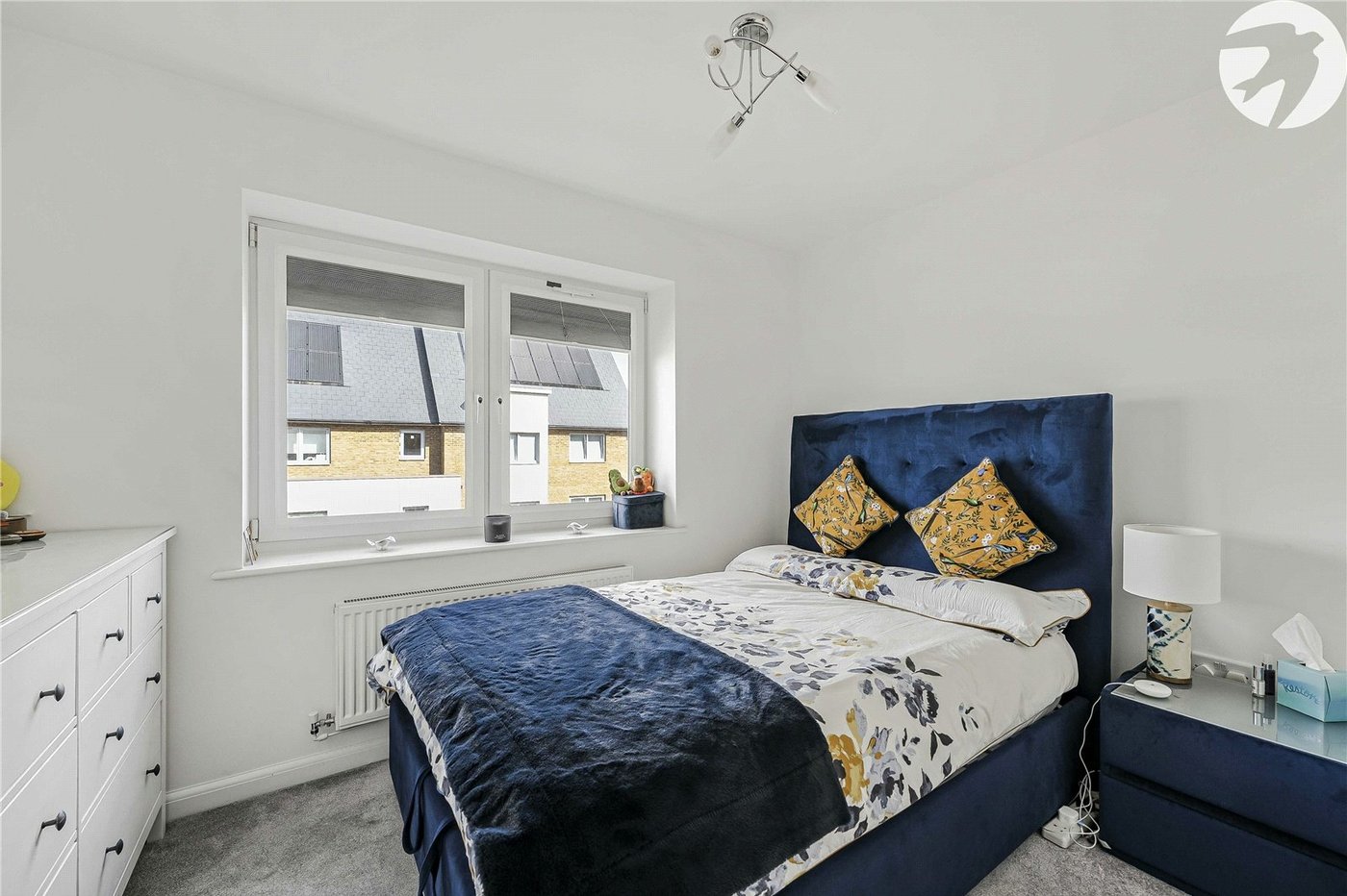 2 bedroom property for sale in Greenhithe | Robinson Jackson