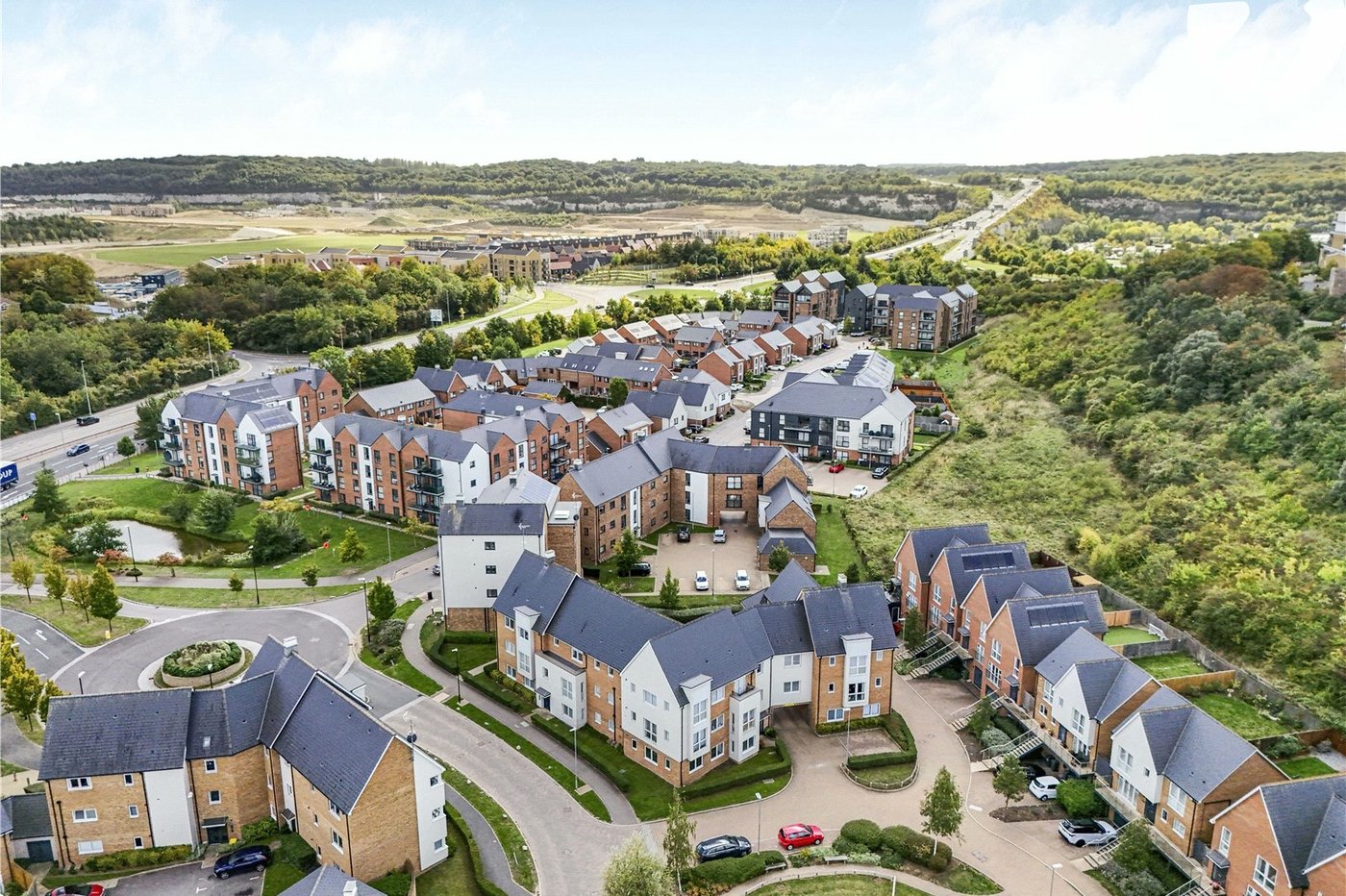 2 bedroom property for sale in Greenhithe | Robinson Jackson