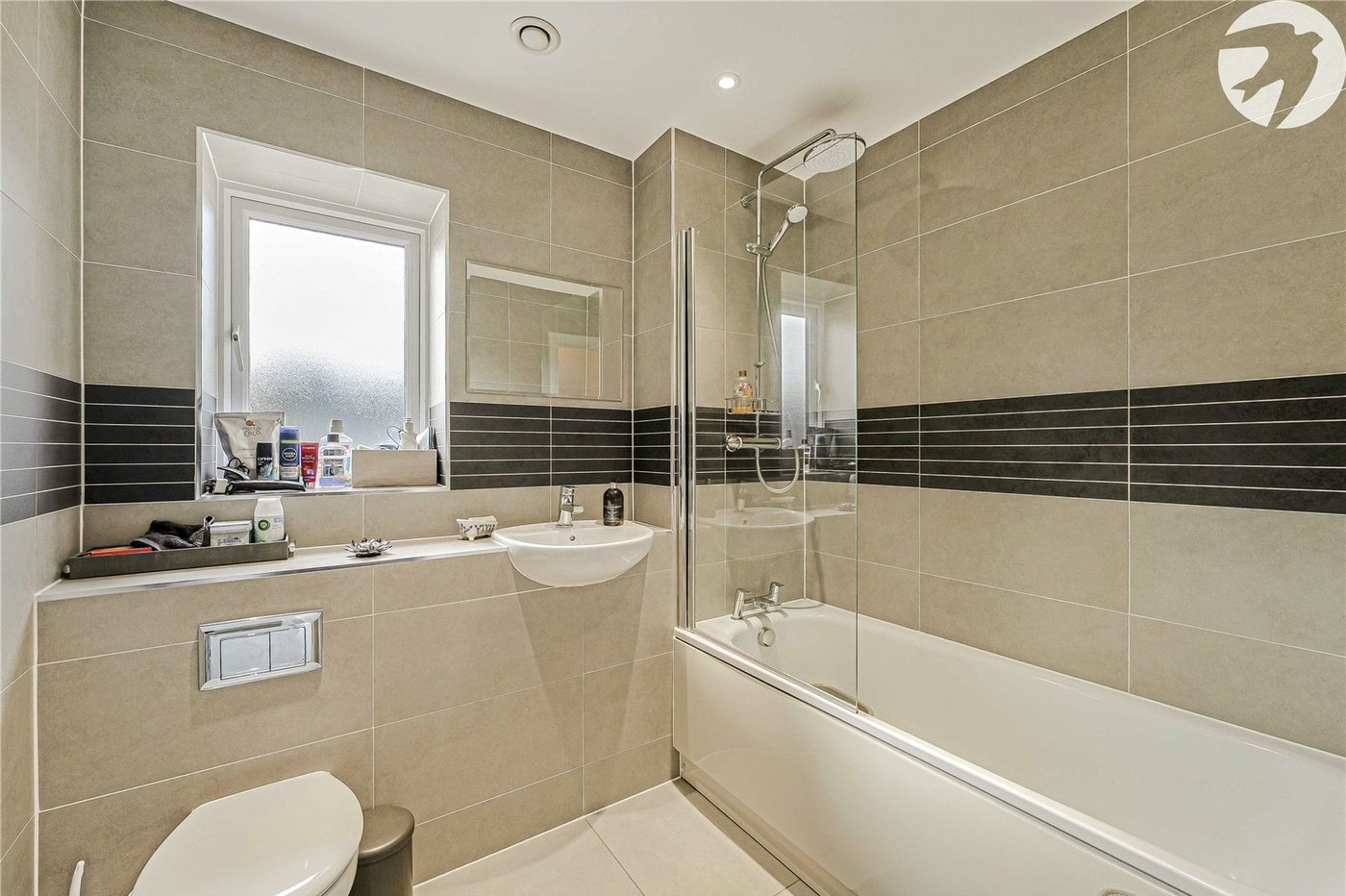 2 bedroom property for sale in Greenhithe | Robinson Jackson