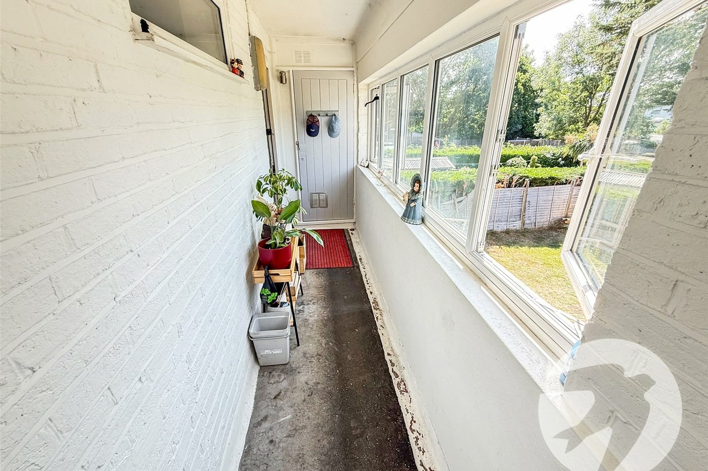 2 bedroom property for sale in London | Robinson Jackson