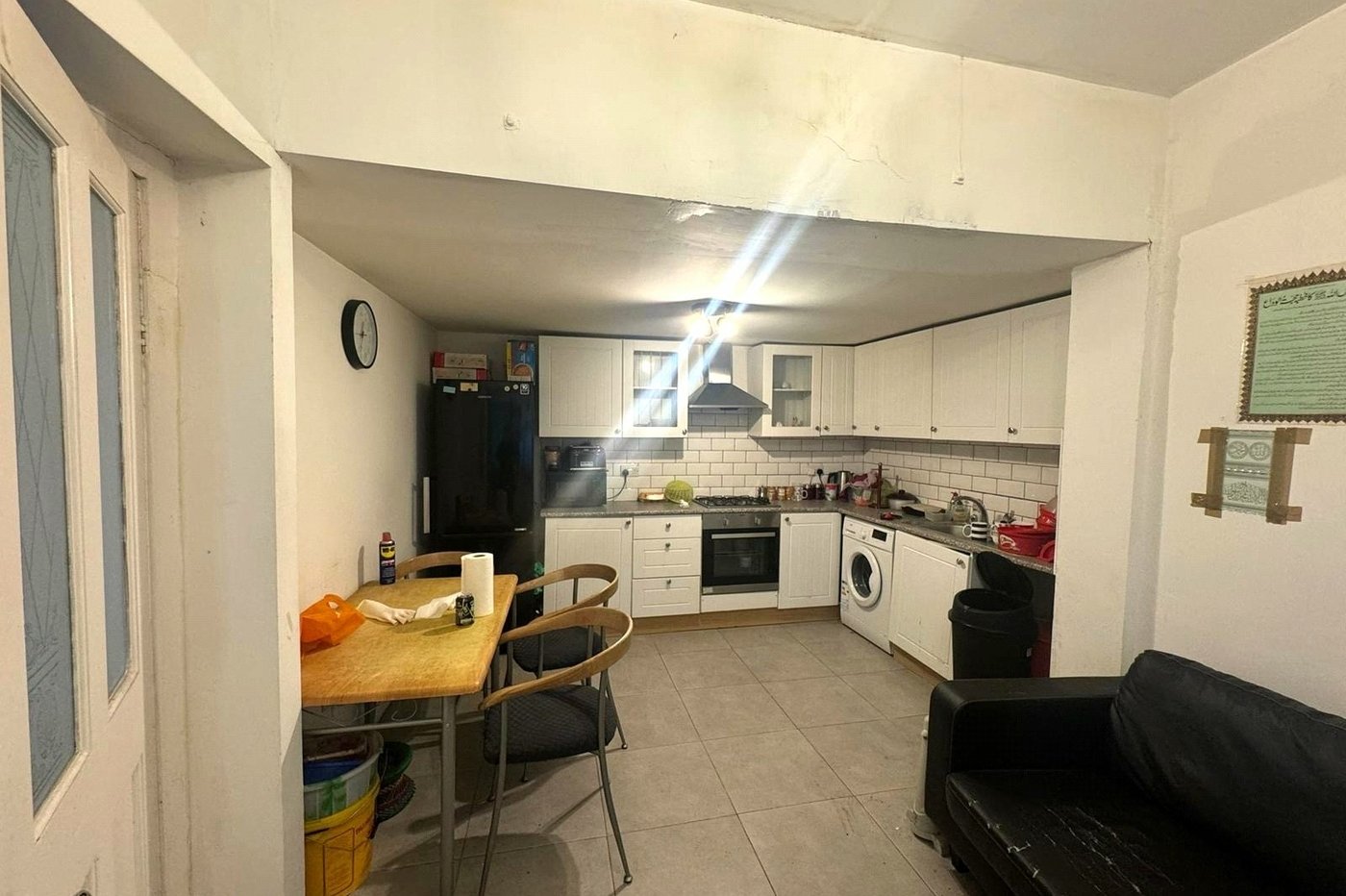 3 bedroom property for sale in London | Robinson Jackson