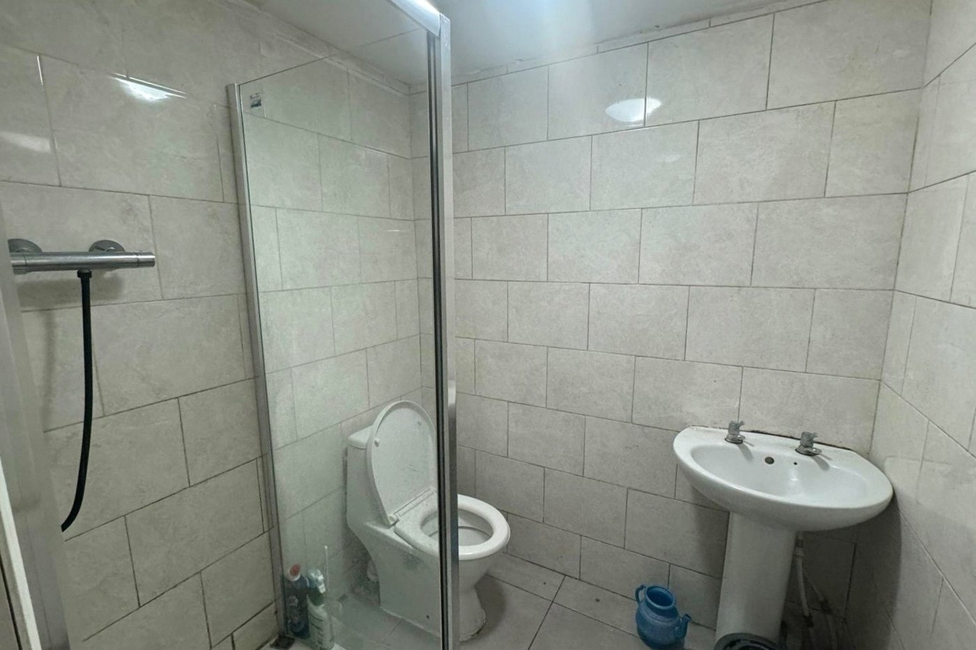 3 bedroom property for sale in London | Robinson Jackson