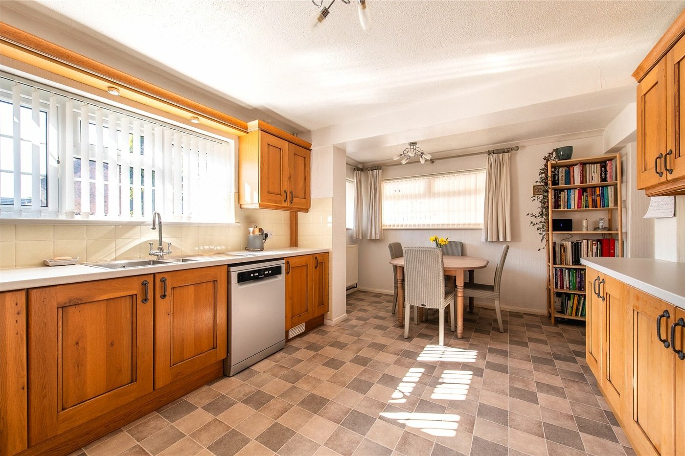 5 bedroom house for sale in Kingswood | Robinson Michael & Jackson