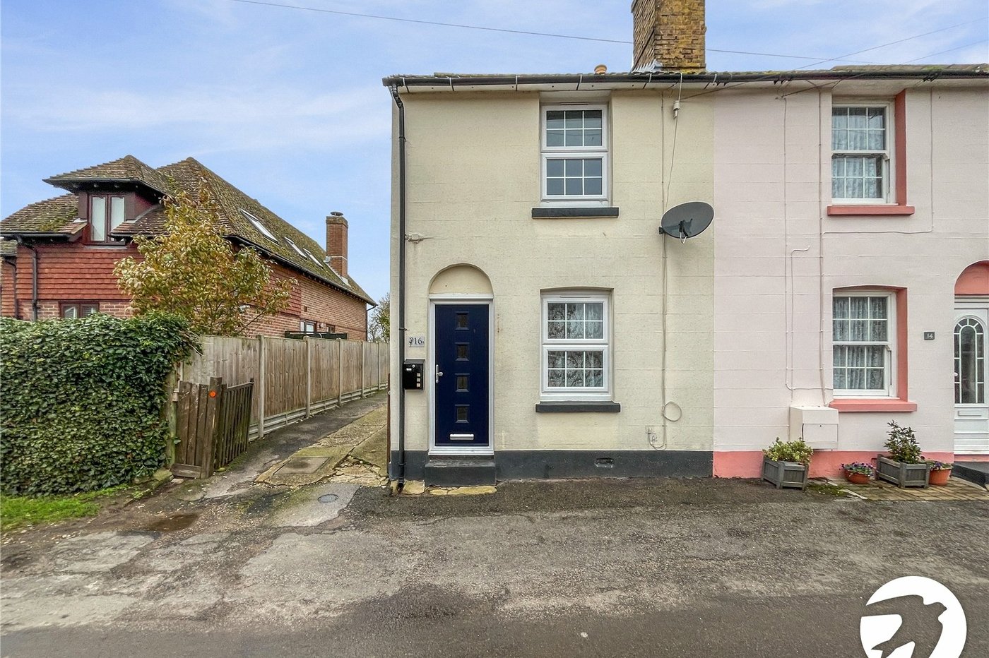 2 bedroom house for sale in Lynsted | Robinson Michael & Jackson