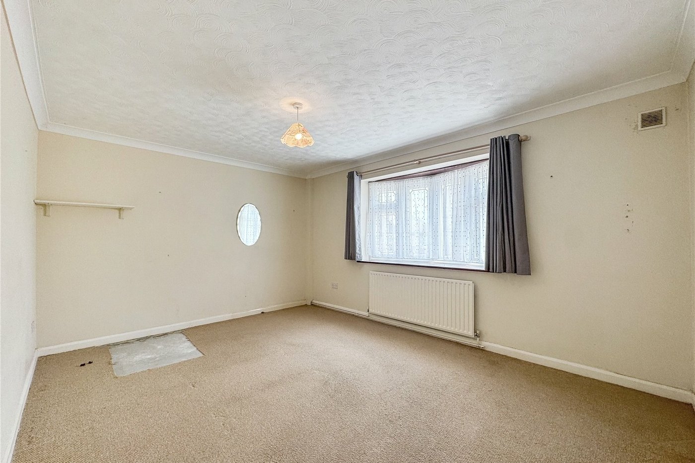 4 bedroom bungalow for sale in Upchurch | Robinson Michael & Jackson