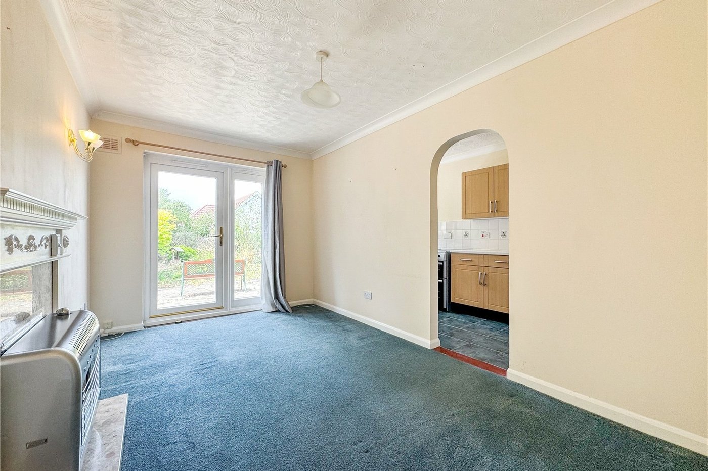 4 bedroom bungalow for sale in Upchurch | Robinson Michael & Jackson