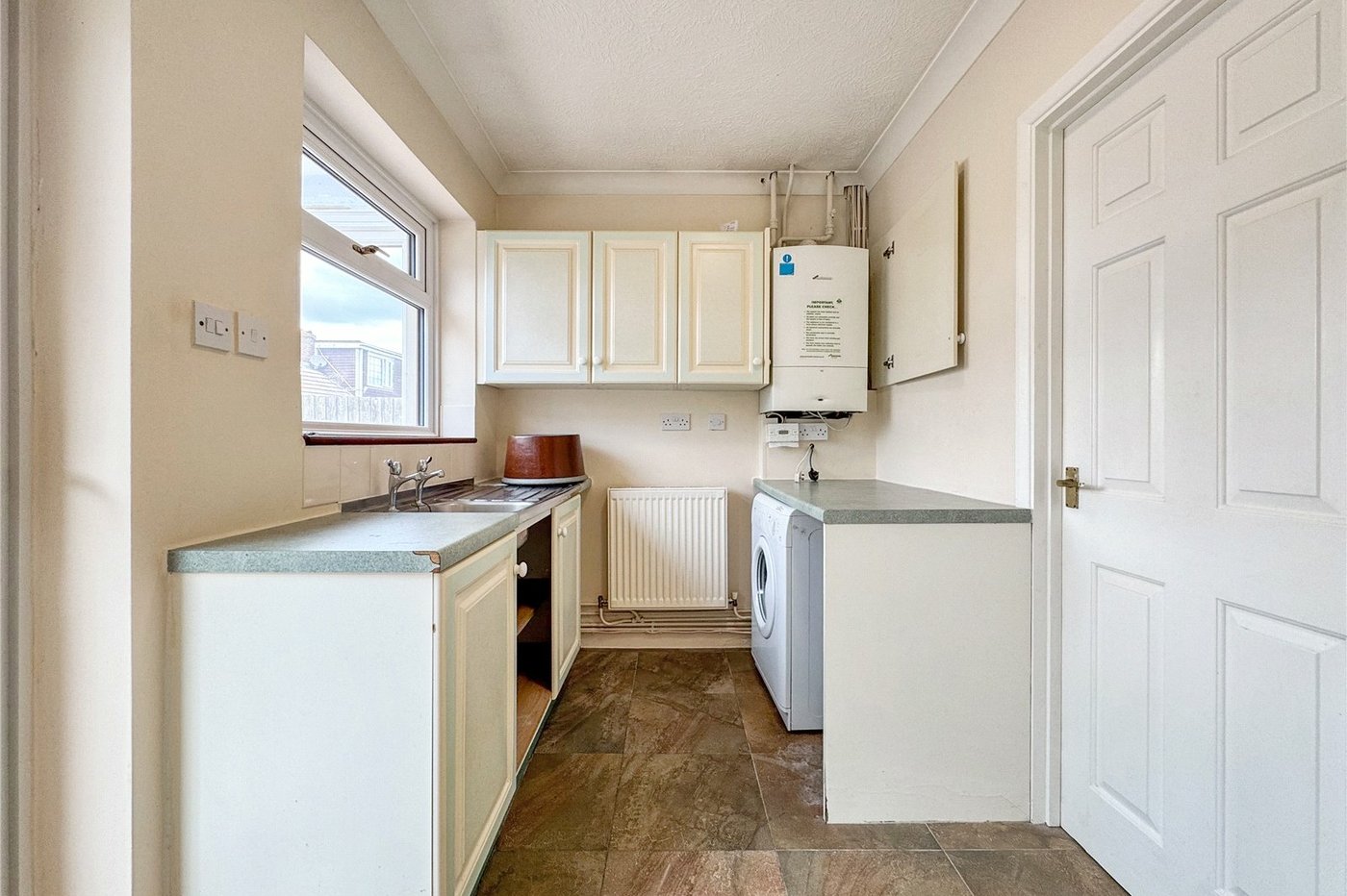 4 bedroom bungalow for sale in Upchurch | Robinson Michael & Jackson