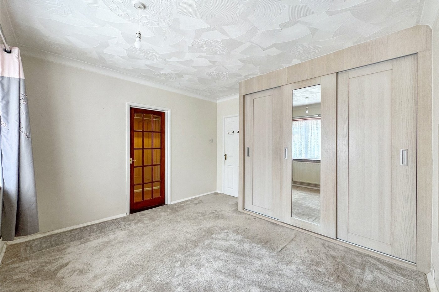 4 bedroom bungalow for sale in Upchurch | Robinson Michael & Jackson