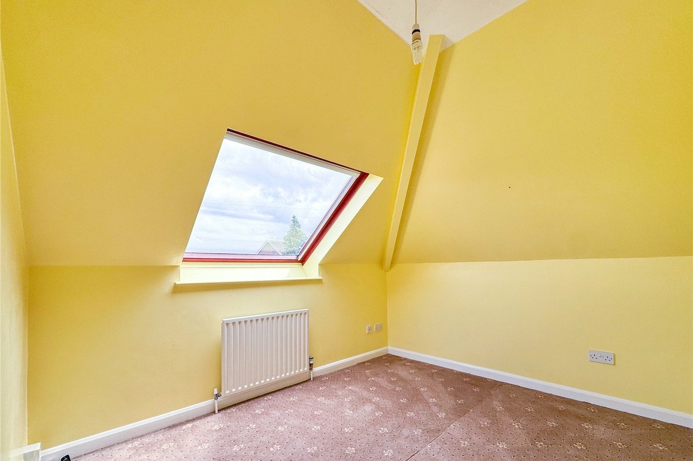 4 bedroom bungalow for sale in Upchurch | Robinson Michael & Jackson