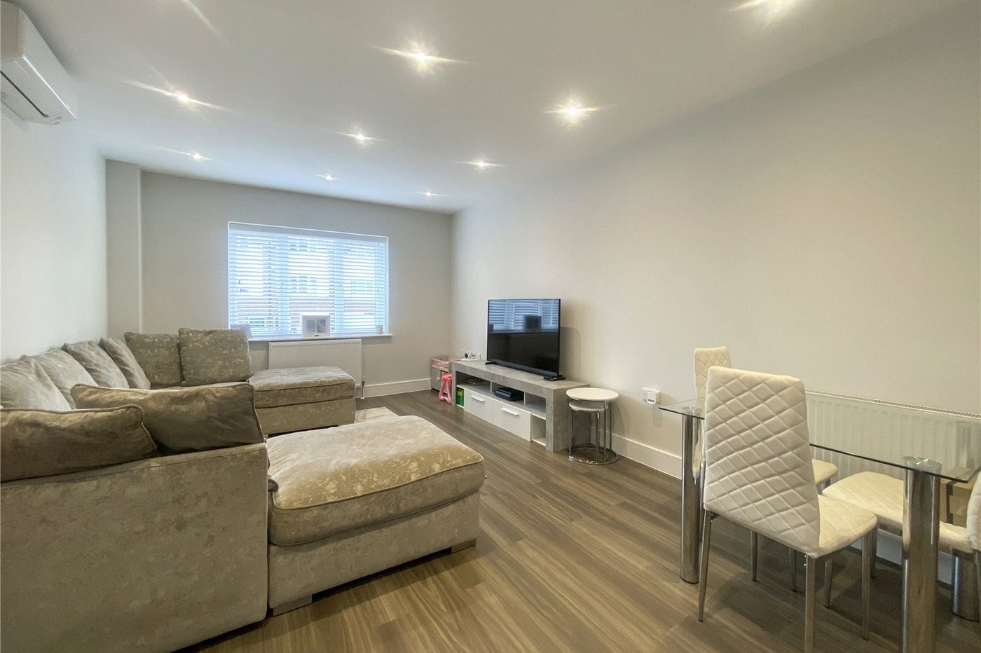 2 bedroom property for sale in Sidcup | Robinson Jackson