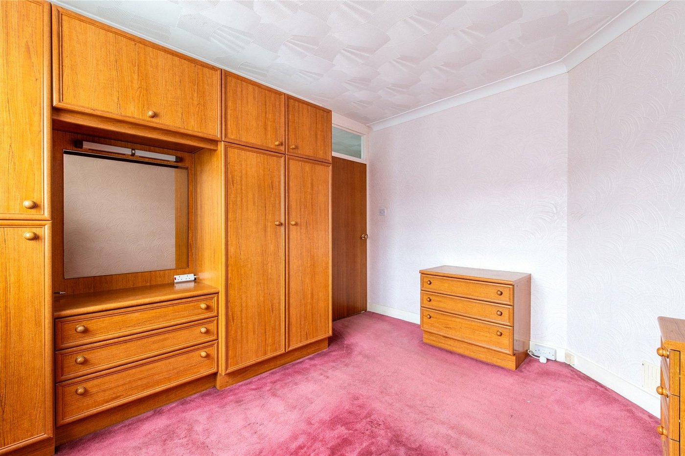 3 bedroom house for sale in Chalk | Robinson Michael & Jackson