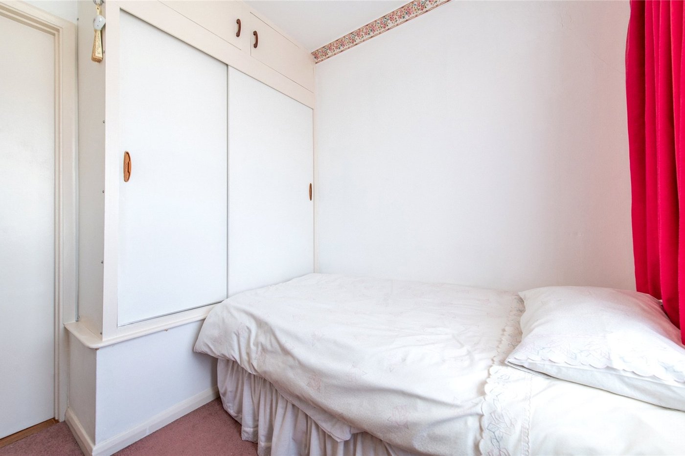 3 bedroom house for sale in Chalk | Robinson Michael & Jackson