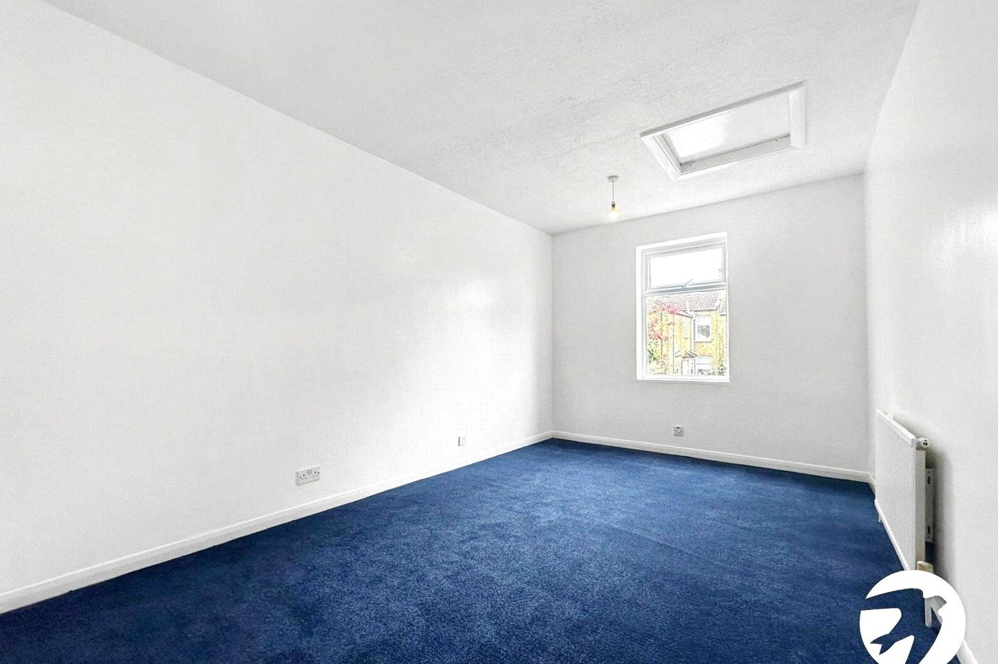 3 bedroom house for sale in London | Robinson Jackson