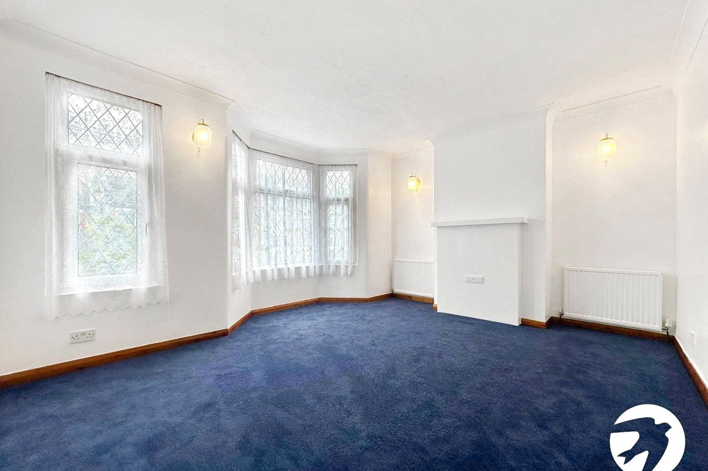 3 bedroom house for sale in London | Robinson Jackson