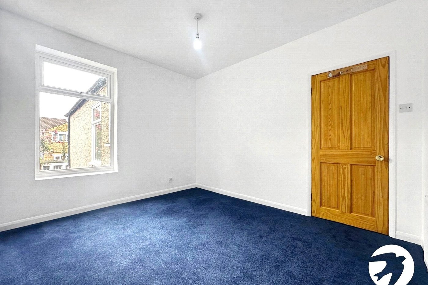 3 bedroom house for sale in London | Robinson Jackson