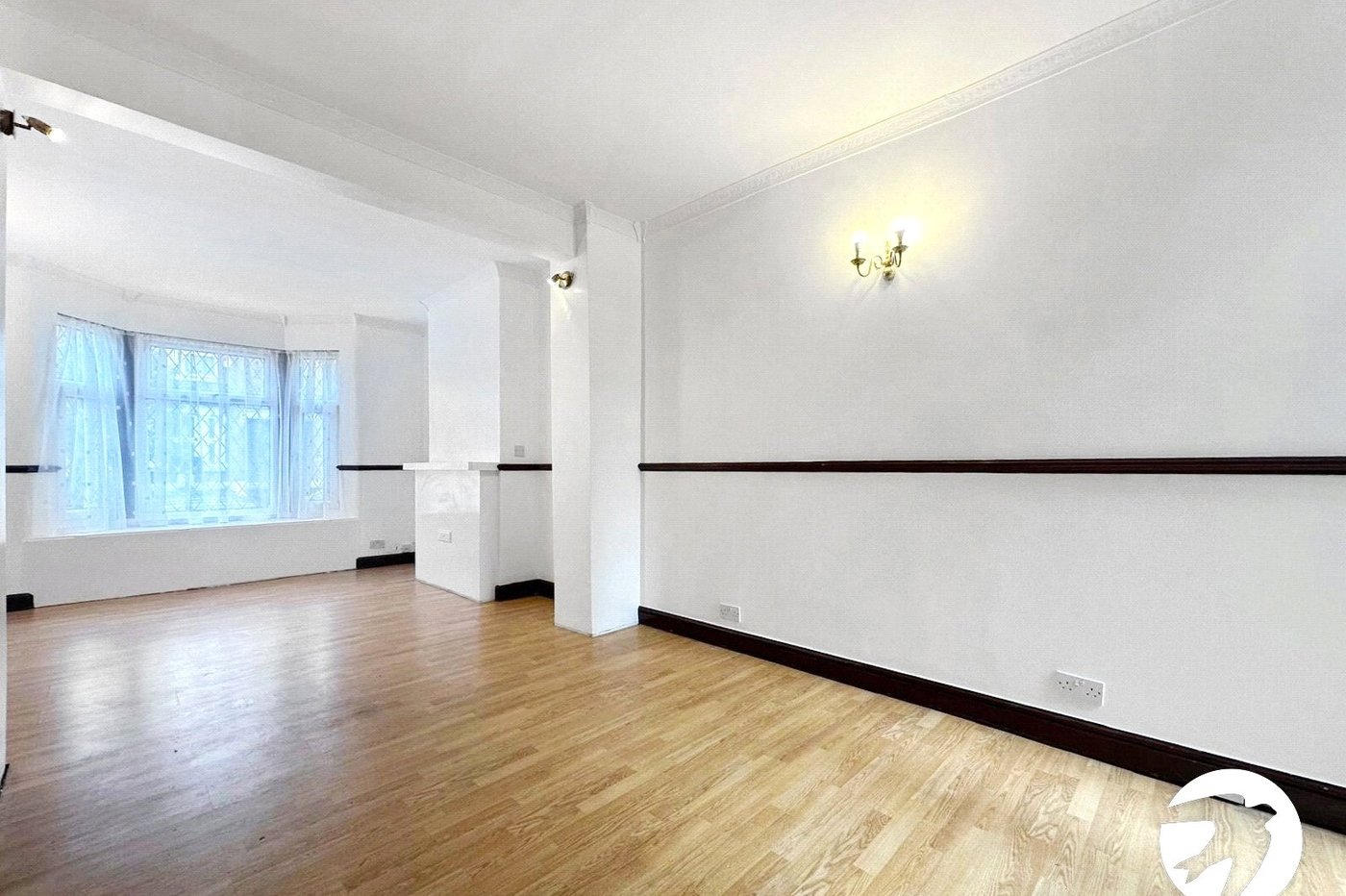 3 bedroom house for sale in London | Robinson Jackson