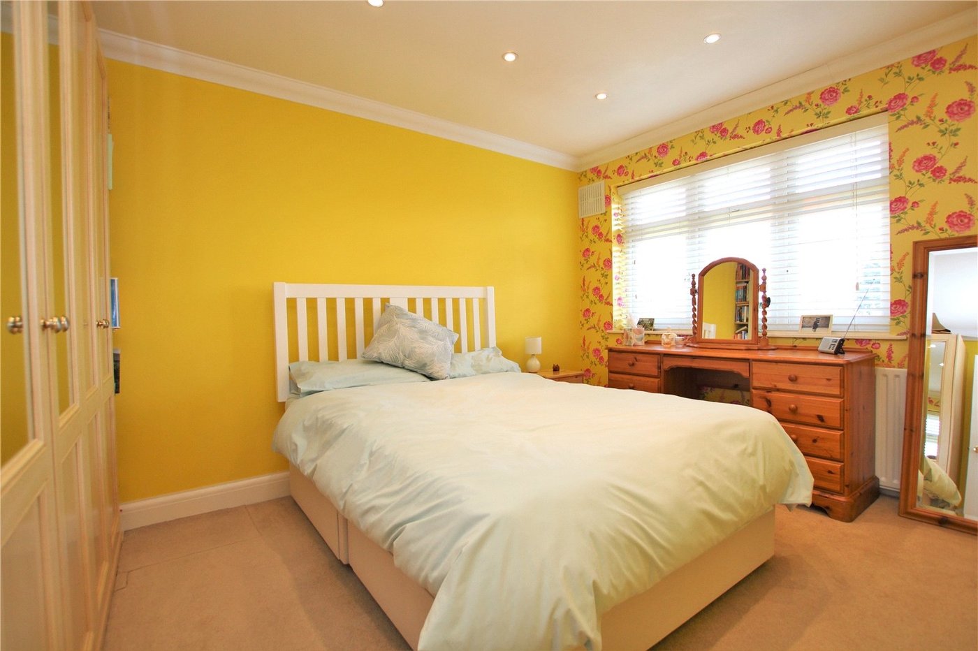 3 bedroom house for sale in New Eltham | Robinson Jackson