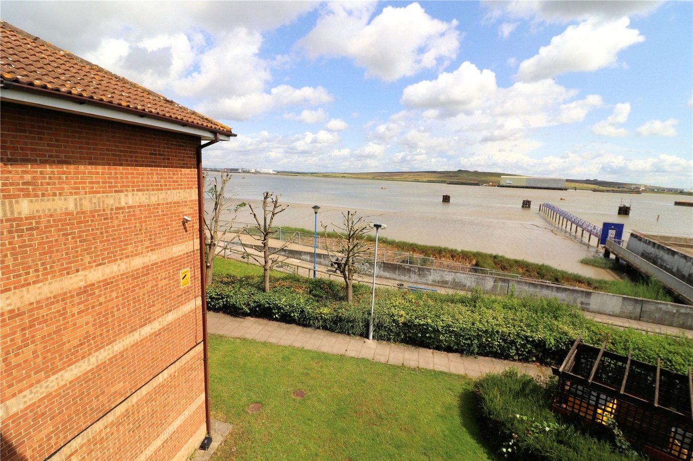 2 bedroom property for sale in Erith | Robinson Jackson