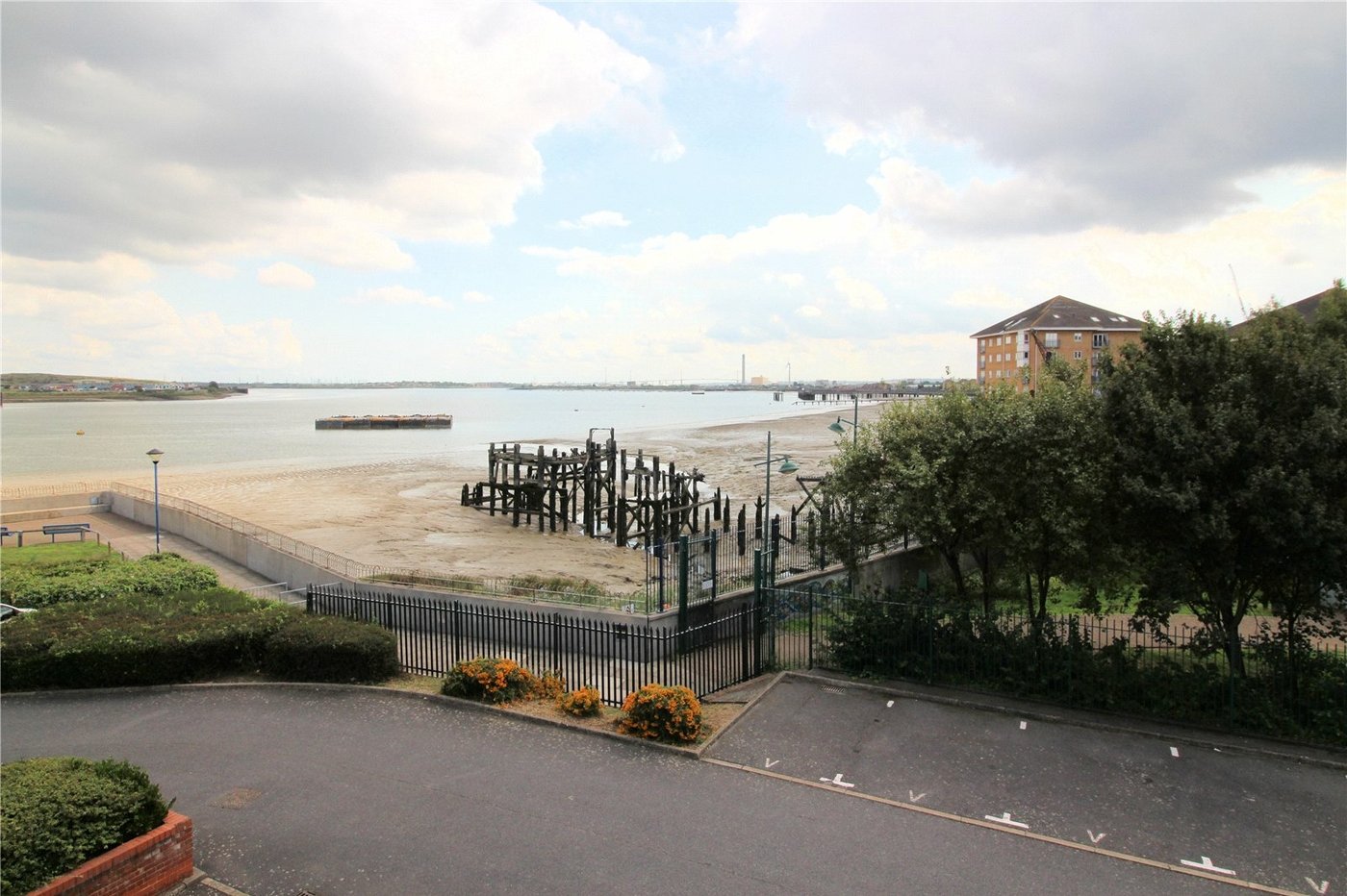 1 bedroom property for sale in Erith | Robinson Jackson