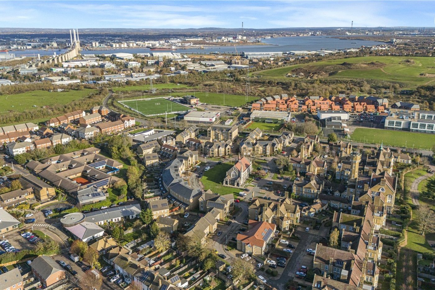 2 bedroom property to rent in Dartford | Robinson Jackson