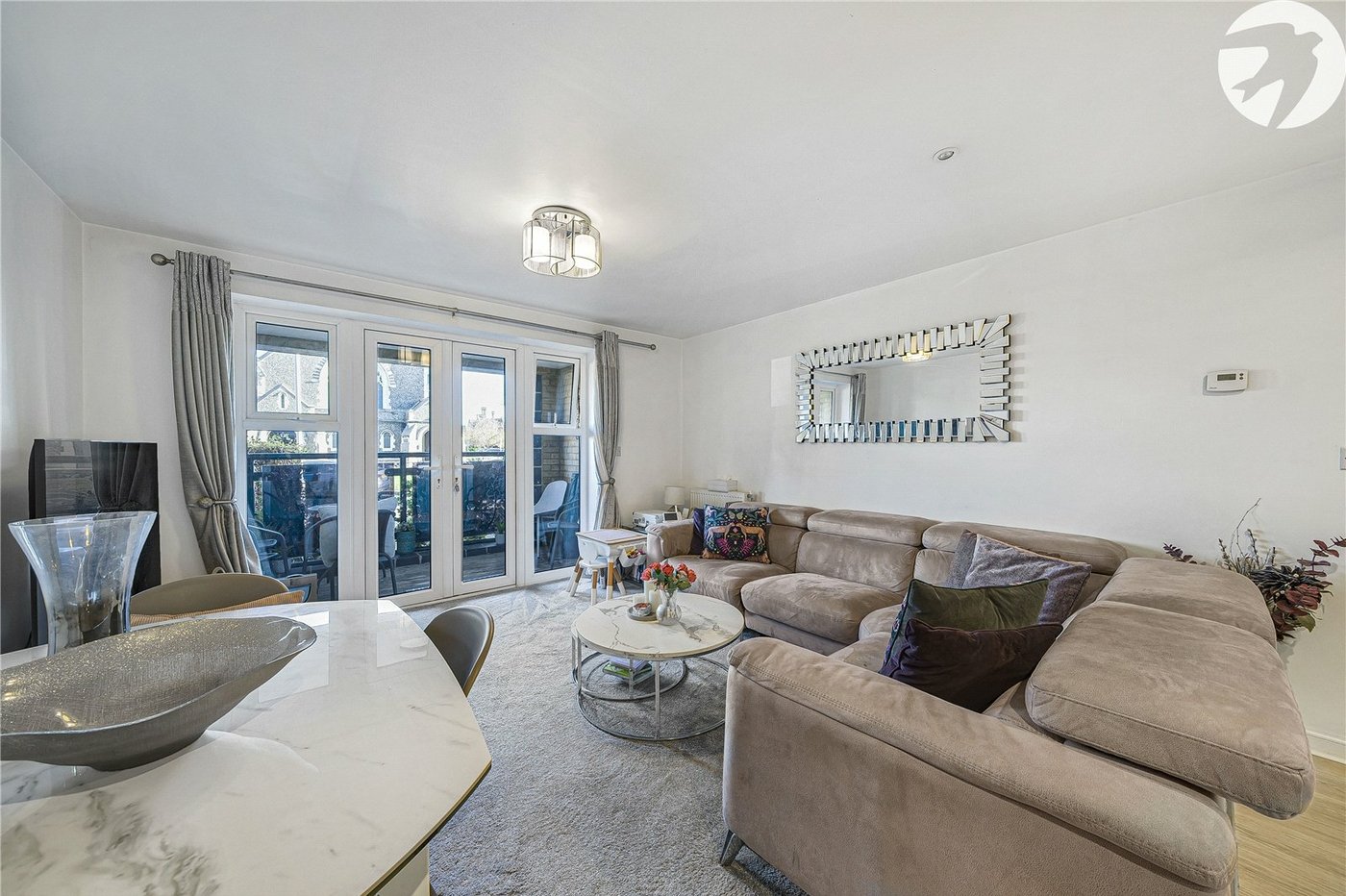 2 bedroom property to rent in Dartford | Robinson Jackson