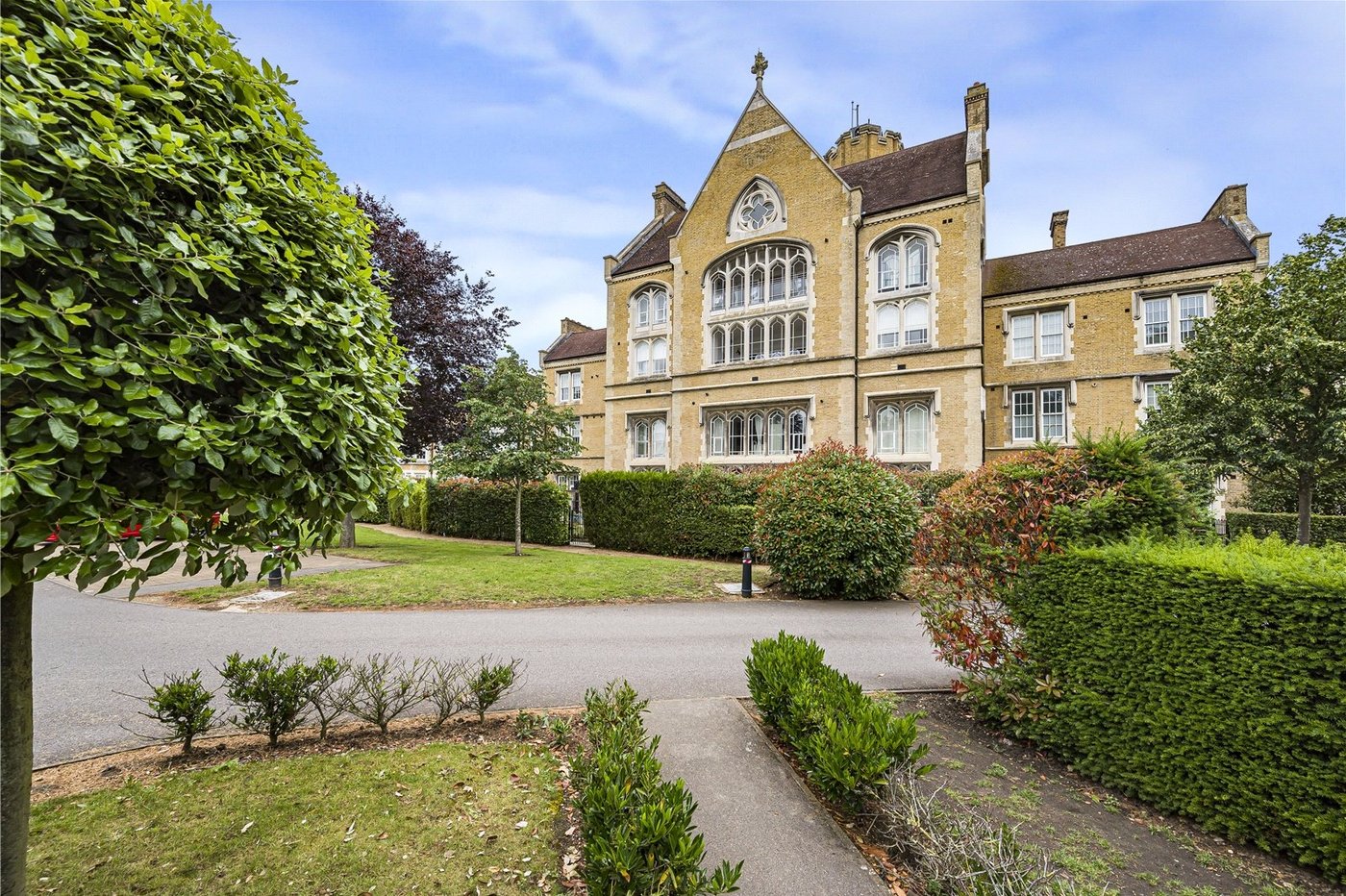 3 bedroom property for sale in Dartford | Robinson Jackson