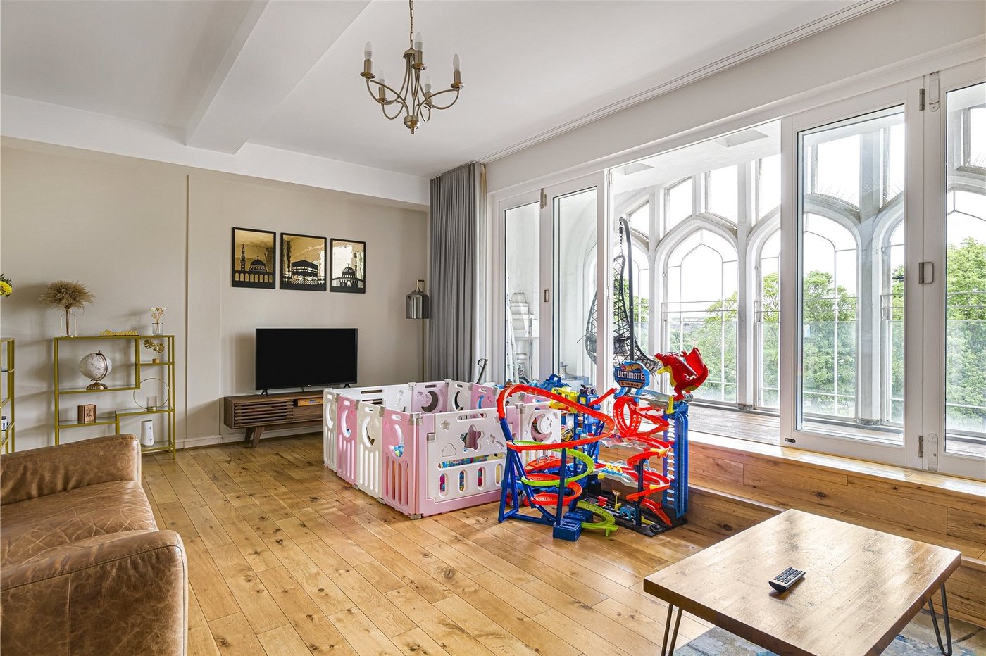 3 bedroom property for sale in Dartford | Robinson Jackson