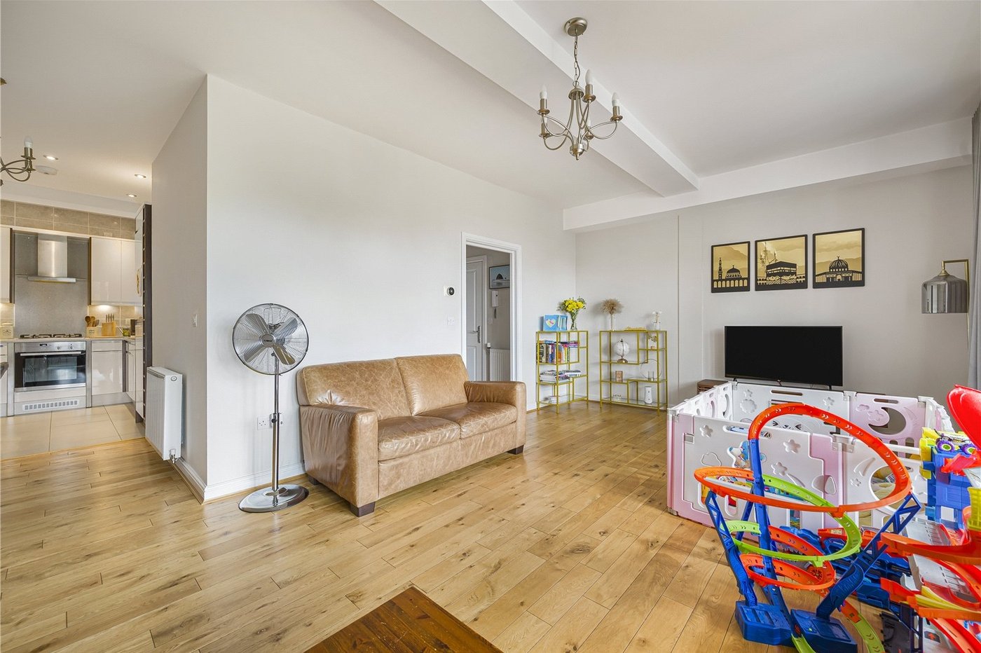 3 bedroom property for sale in Dartford | Robinson Jackson