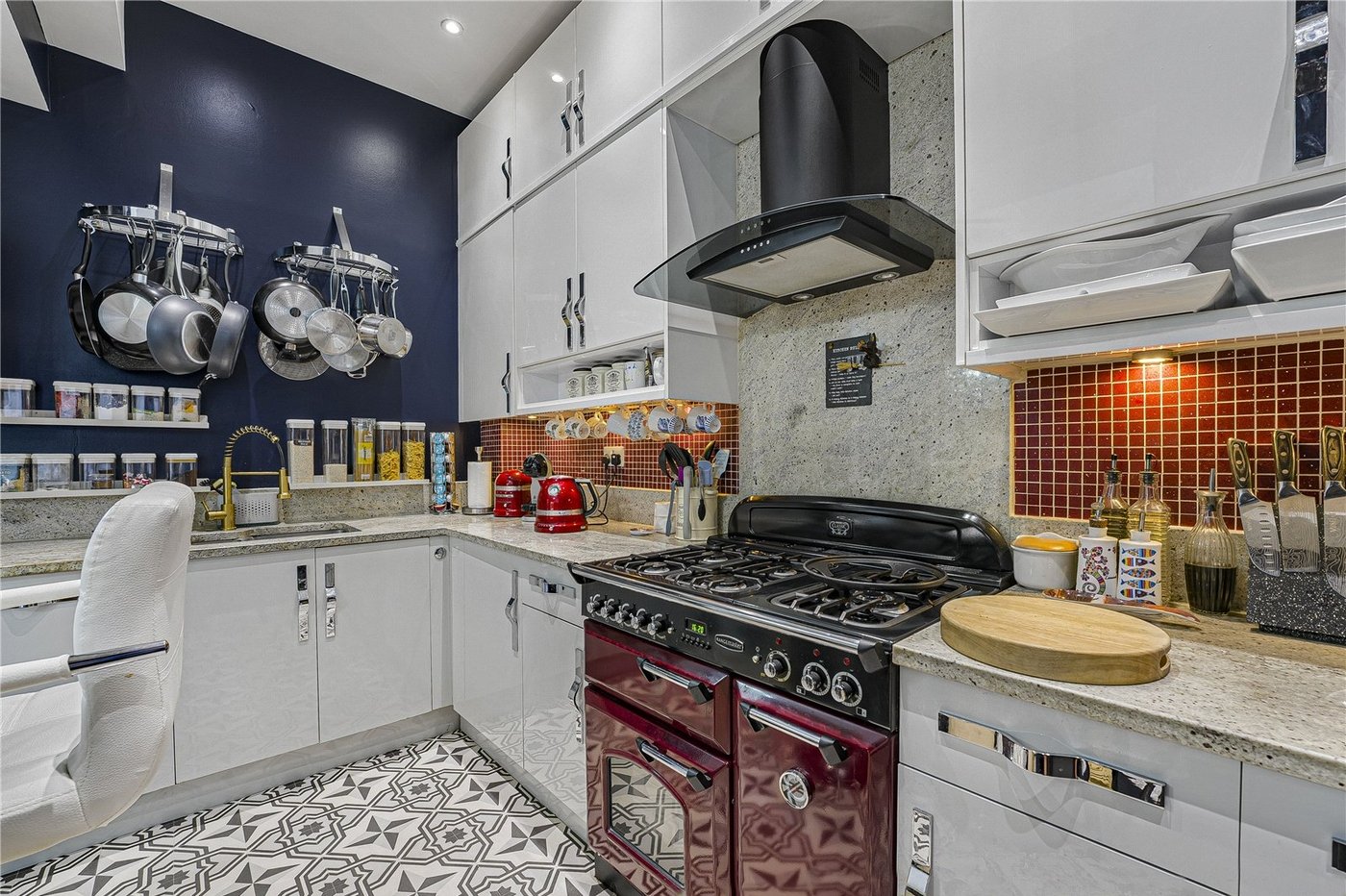 2 bedroom house for sale in Dartford | Robinson Jackson