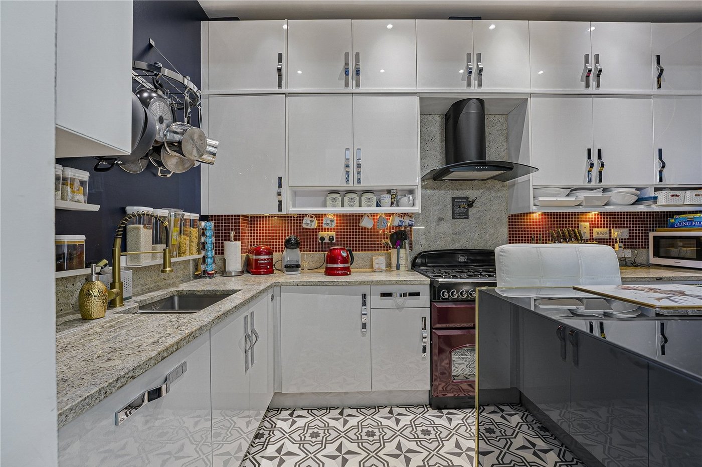2 bedroom house for sale in Dartford | Robinson Jackson
